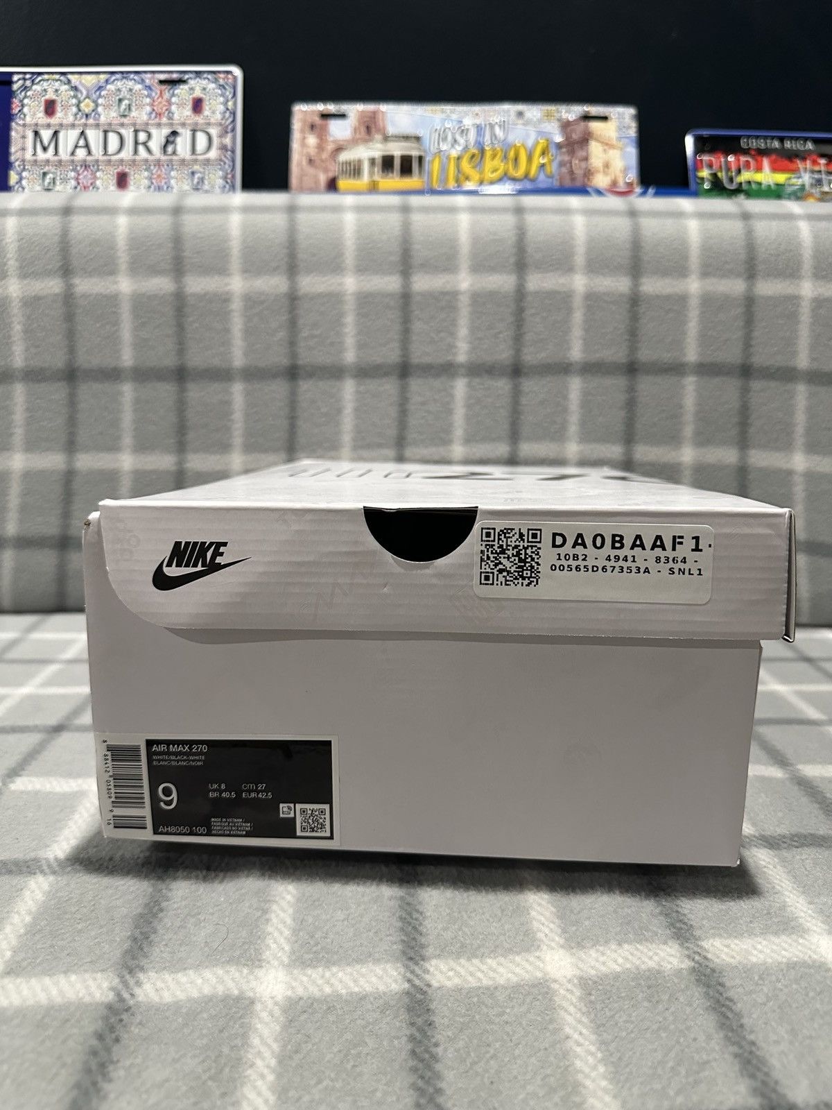 Nike White & Black Air max 270 Size US 9 / EU 42 - 12 Thumbnail