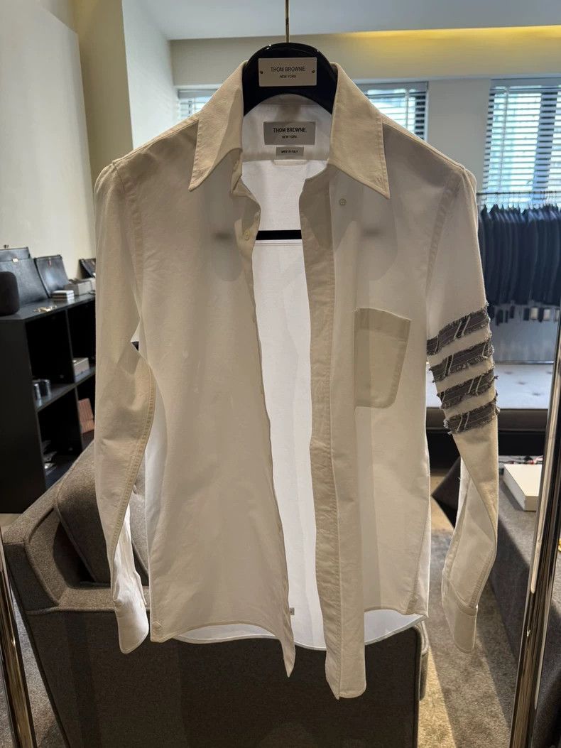 Thom Browne Thom BrowneClassic four-bar shirt 2503-Nextarrow Size US XS / EU 42 / 0 - 1 Thumbnail