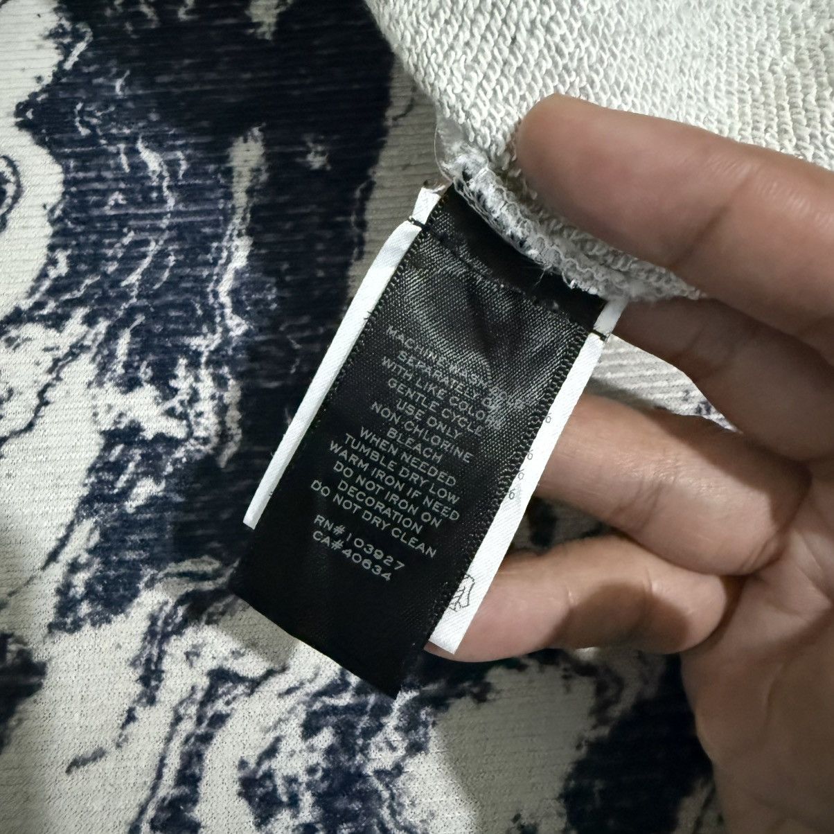 Marc by Marc Jacobs Marc by marc jacobs “we come in peace” sweatshirt Size US XS / EU 42 / 0 - 8 Thumbnail