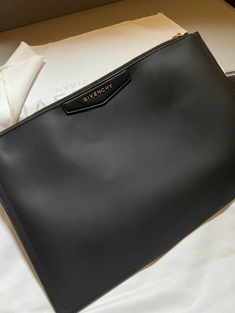 Givenchy GIVENCHY Black Clutch Handbag - dmc Size ONE SIZE - 1 Thumbnail