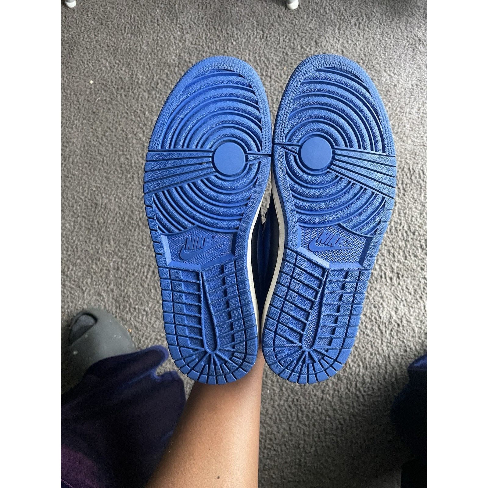 Jordan Brand Size 8- Nike Air Jordan 1 Retro Low OG Royal Blue Black 2015 Size US 8 / EU 41 - 5 Thumbnail