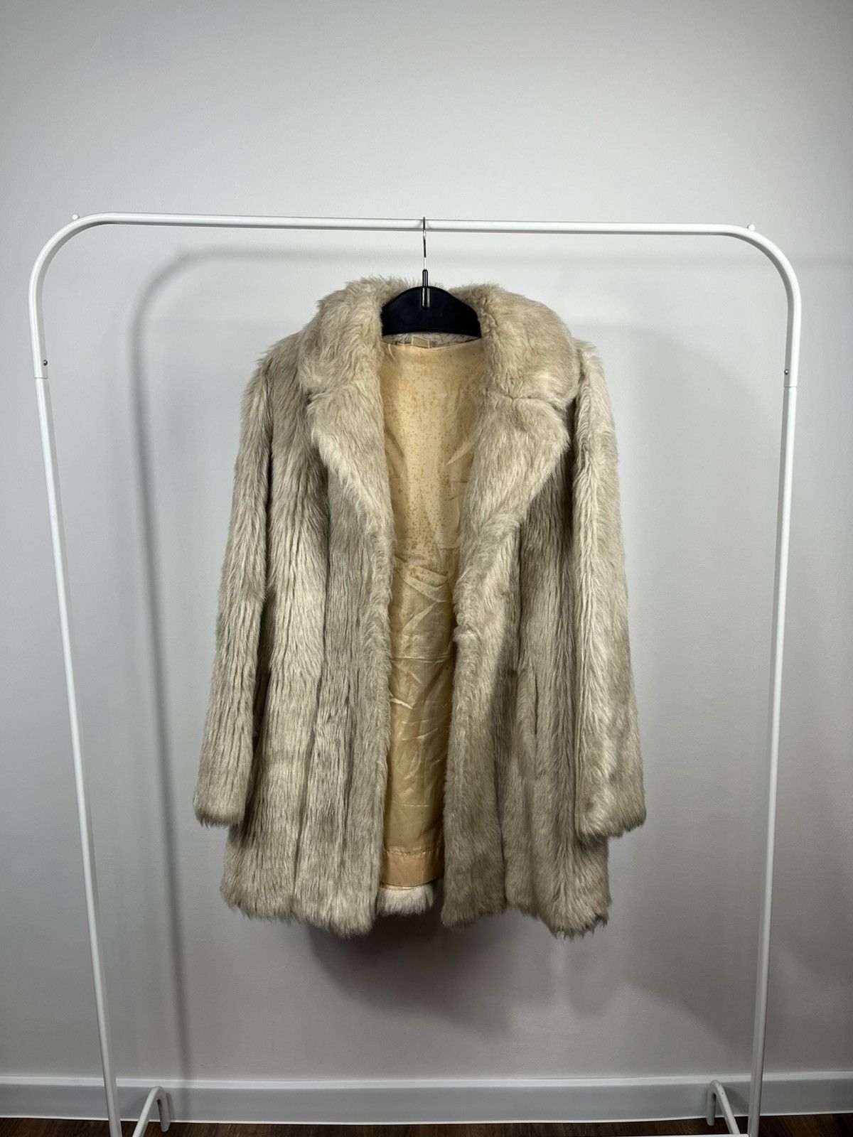 Other Vintage Faux Fur Coat Beige Women’s Size UK 14 EU 42 Size XXL / US 16-18 / IT 52-54 - 1 Thumbnail