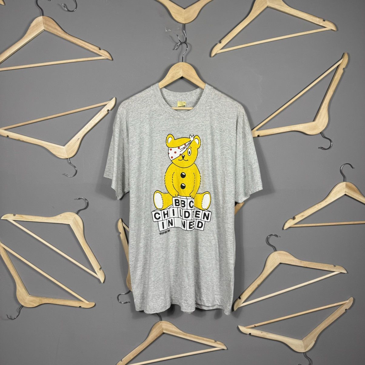 Vintage Vintage 1986 Children In Need T-shirt Size US XL / EU 56 / 4 - 1 Thumbnail