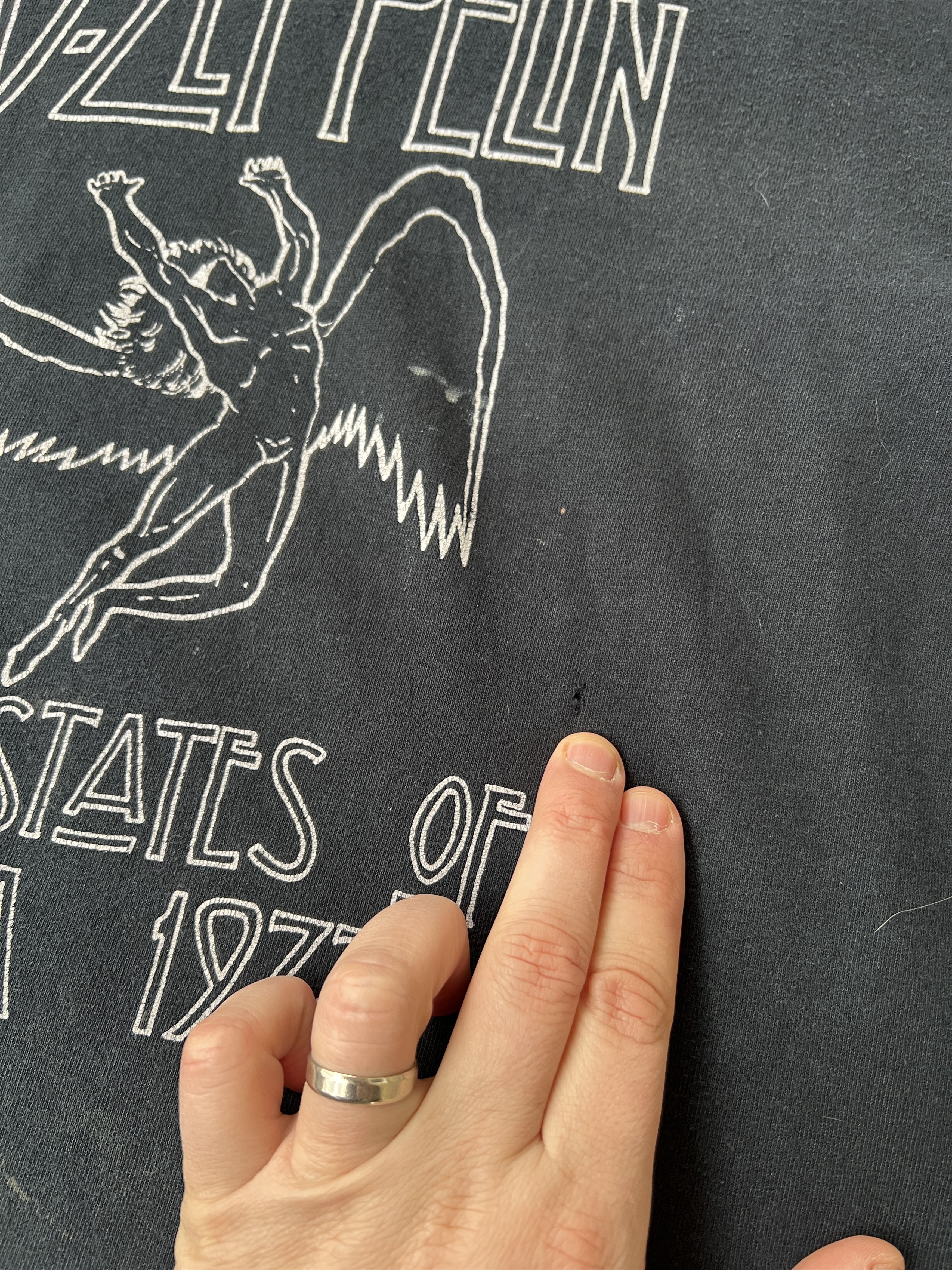 Led Zeppelin Led Zeppelin United States Of America 1977 Tee Size US L / EU 52-54 / 3 - 3 Thumbnail