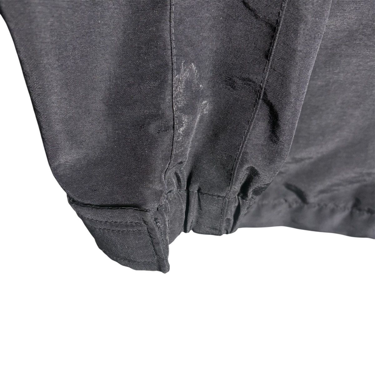 Vans Vintage 90s Vans USA Pocket Black Nylon Hoodie Jacket Size US L / EU 52-54 / 3 - 10 Thumbnail