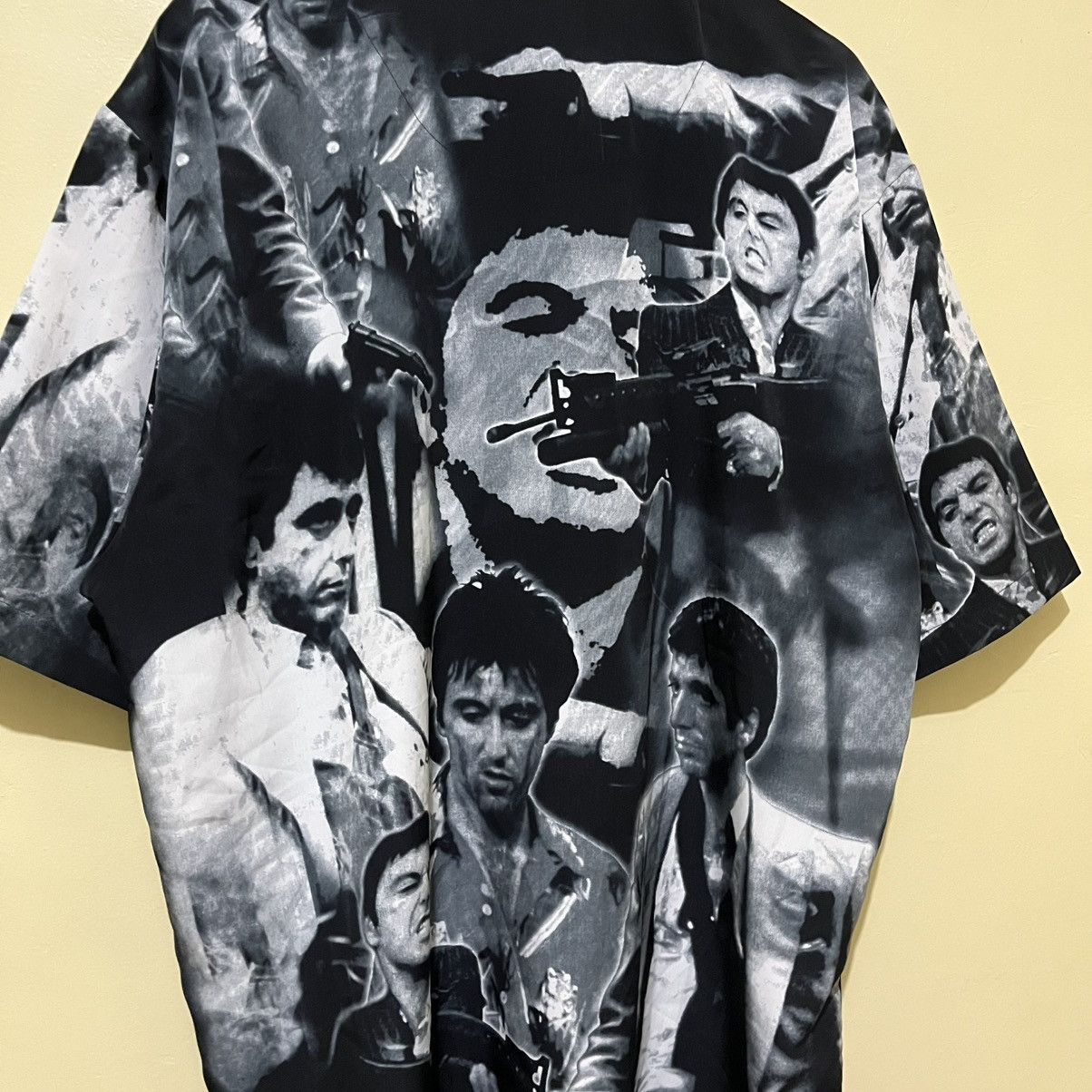 Vintage VTG SCARFACE "TONY MONTANA" AOP POLO BY DRAGONFLY Size US XXL / EU 58 / 5 - 5 Thumbnail