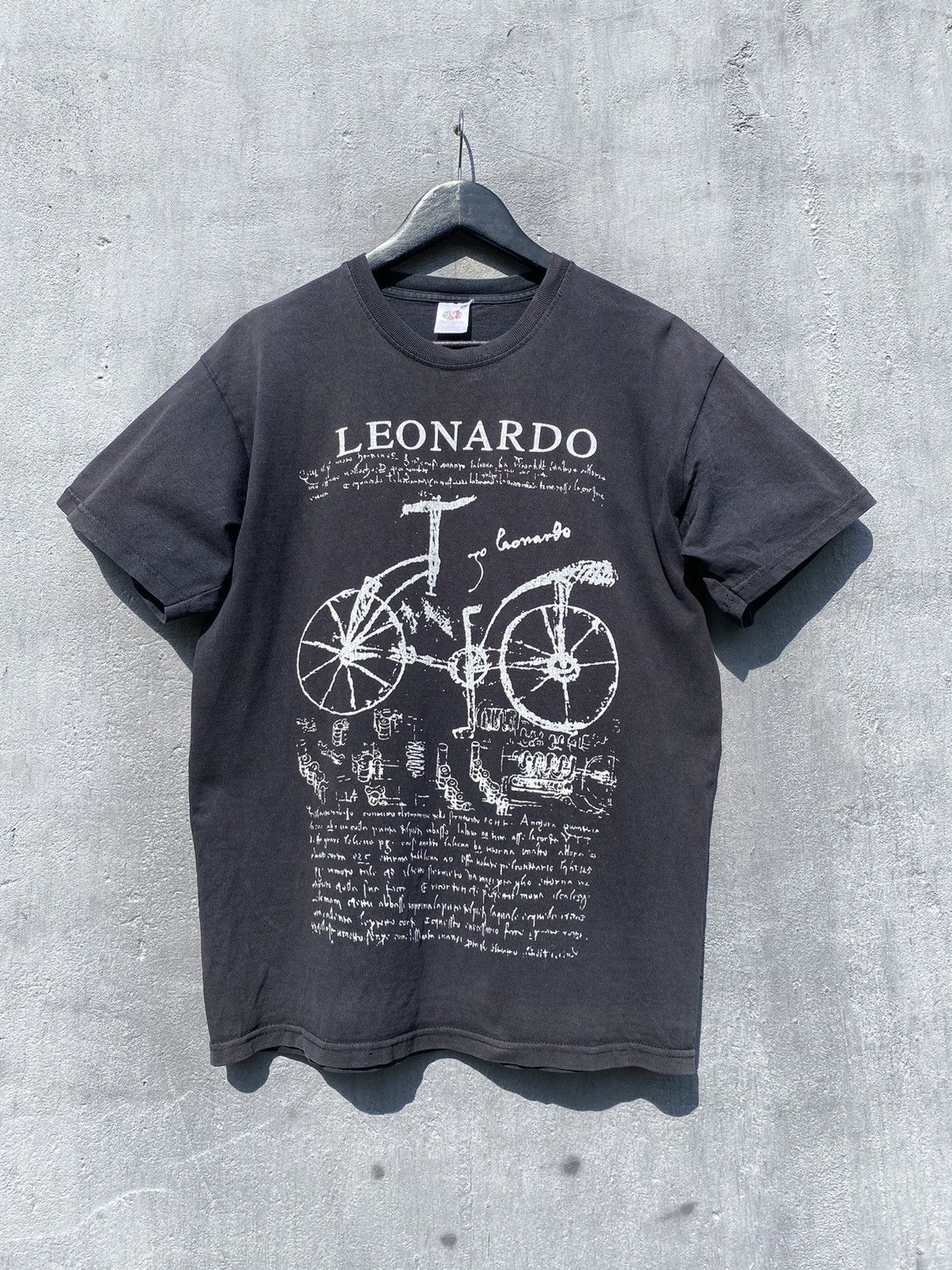 Vintage VTG 90s Leonardo Da Vinci Paris Bike Art Tee T Shirt Faded Size US L / EU 52-54 / 3 - 1 Thumbnail