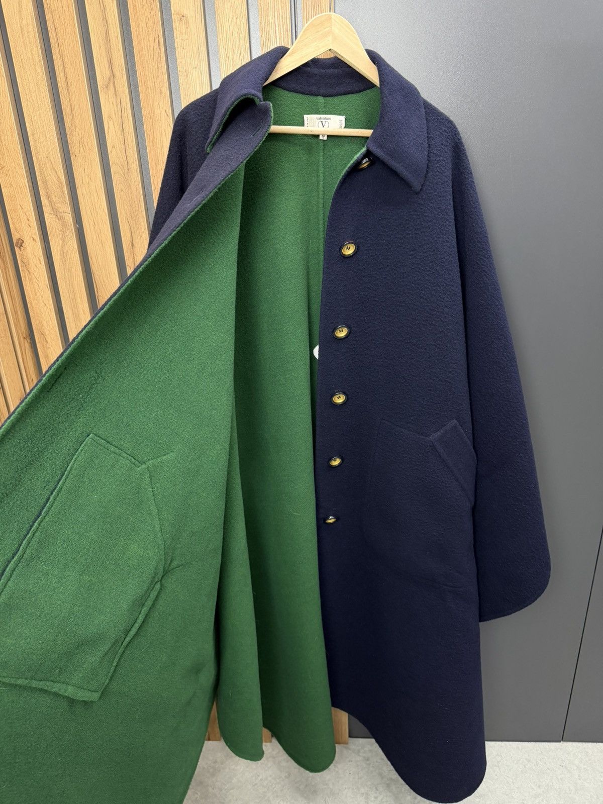 Valentino Valentino Miss V Wool Cape Coat Navy Size 42 Size M / US 6-8 / IT 42-44 - 11 Thumbnail