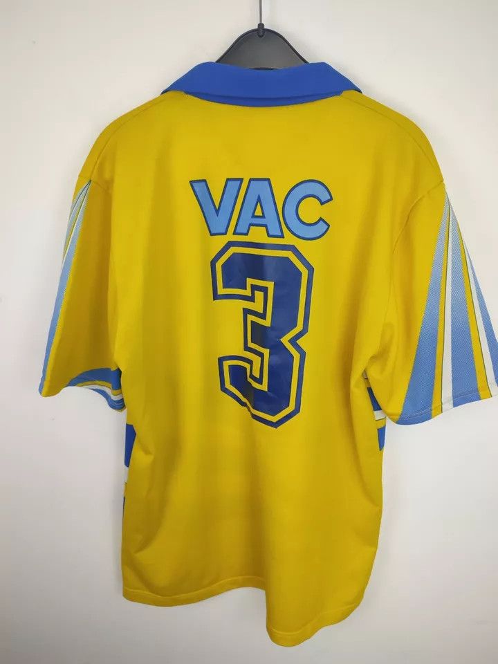 Vintage FC LA CHAUX-DE-FONDS FOOTBALL Kit SHIRT SOCCER JERSEY #3 Size US XL / EU 56 / 4 - 6 Thumbnail