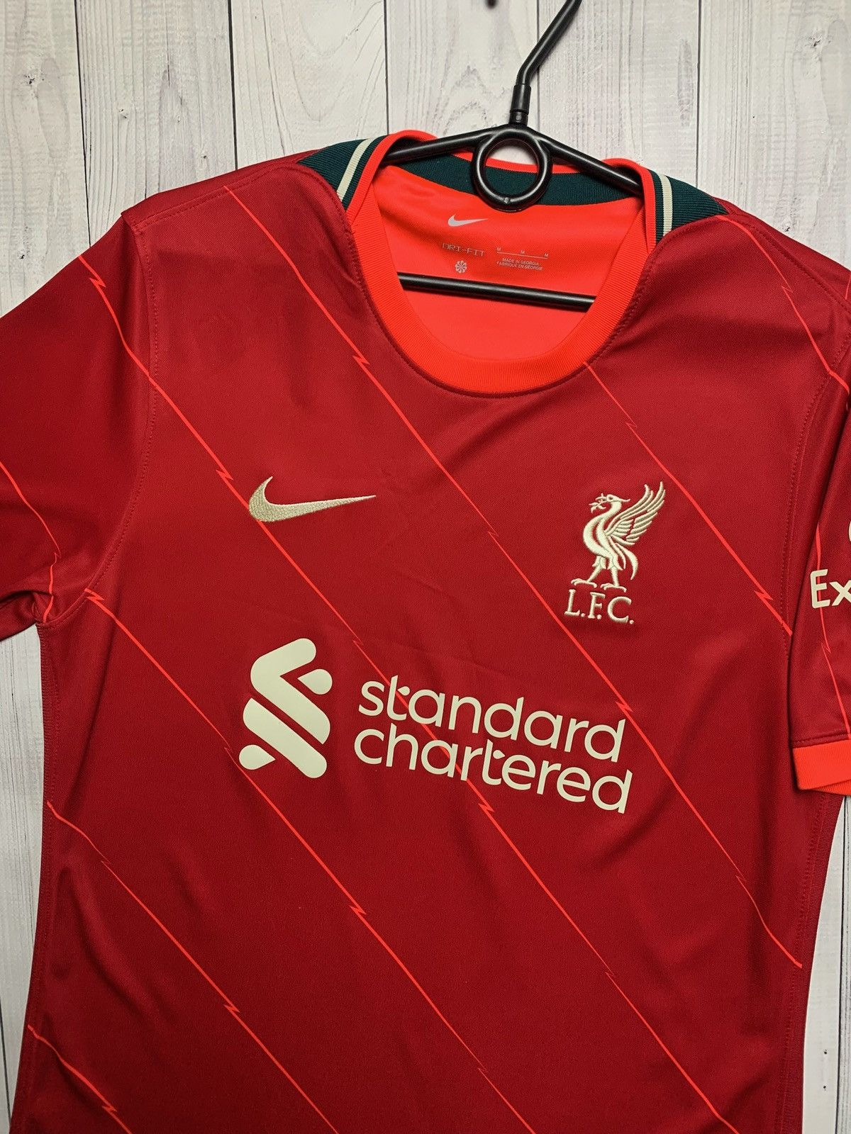 Nike Nike Liverpool red soccer jersey size M Size US M / EU 48-50 / 2 - 2 Thumbnail