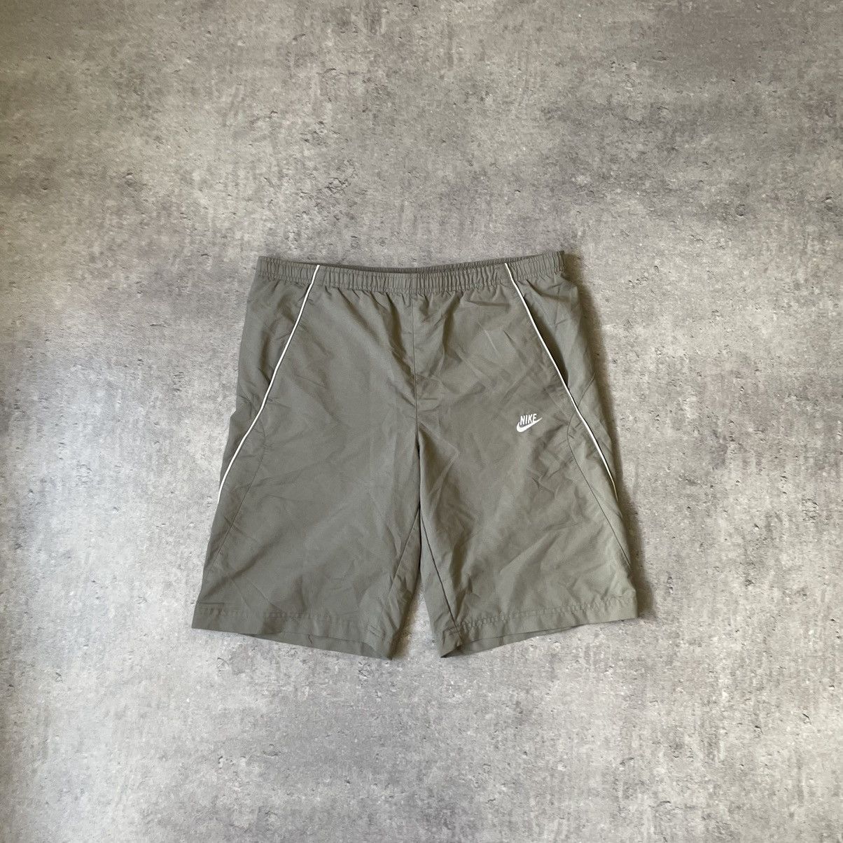Nike × Nike ACG × Vintage Vintage 90s Nike Nylon Shorts Size US 30 / EU 46 - 1 Thumbnail