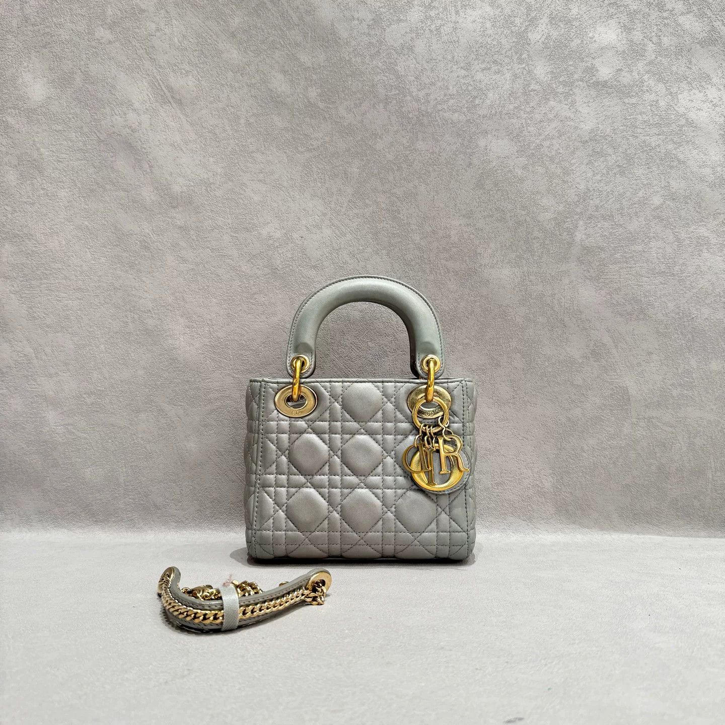 Dior Pre-loved Bag Very good condition Size ONE SIZE - 1 Thumbnail