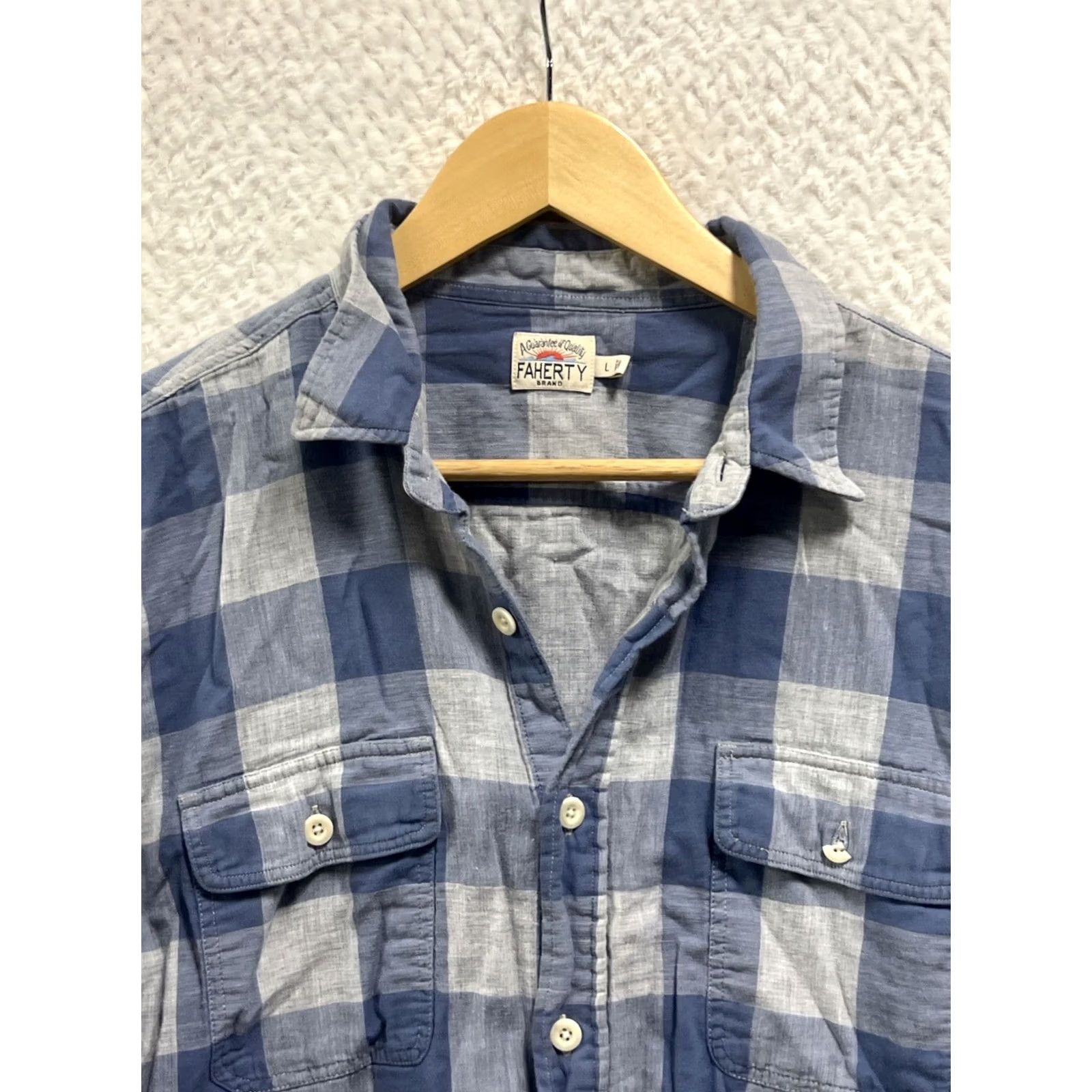 Vintage Faherty Brand Mens L Blue Plaid Button-Up Shirt Double Pocket Casual Coastal Shirt Mens L Blue Plaid Button-Up with Double Pockets Casual Coastal Size US L / EU 52-54 / 3 - 5 Thumbnail