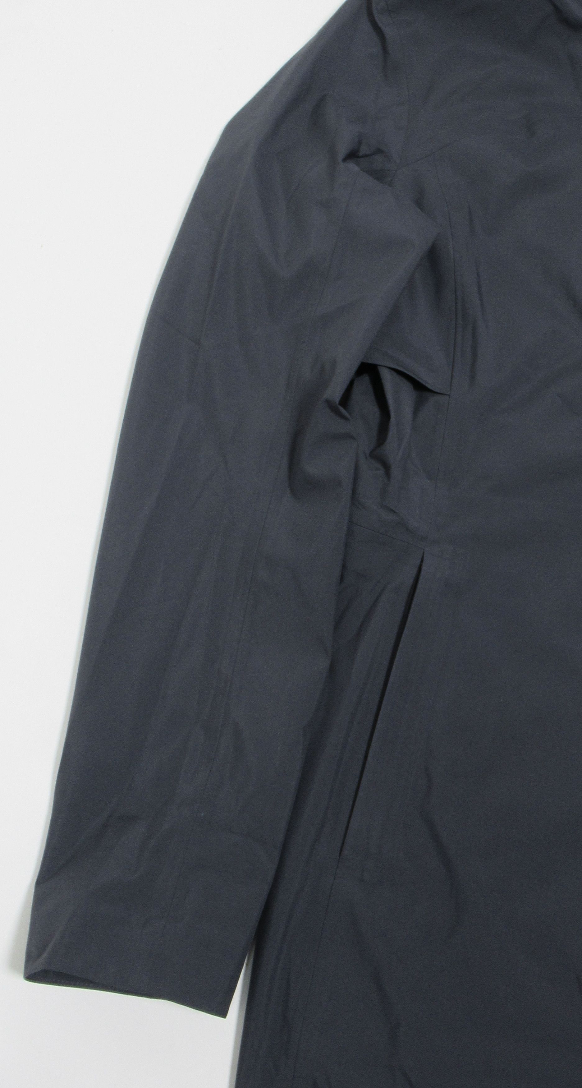 Lululemon Lululemon Women's Rain Rules Jacket Black Glyde Waterproof Size XS / US 0-2 / IT 36-38 - 4 Thumbnail