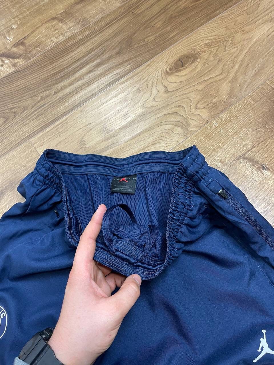 Jordan Brand × Vintage Vintage Nike Air Jordan Drill Nylon France PSG Pants Joggers Size US 36 / EU 52 - 12 Thumbnail