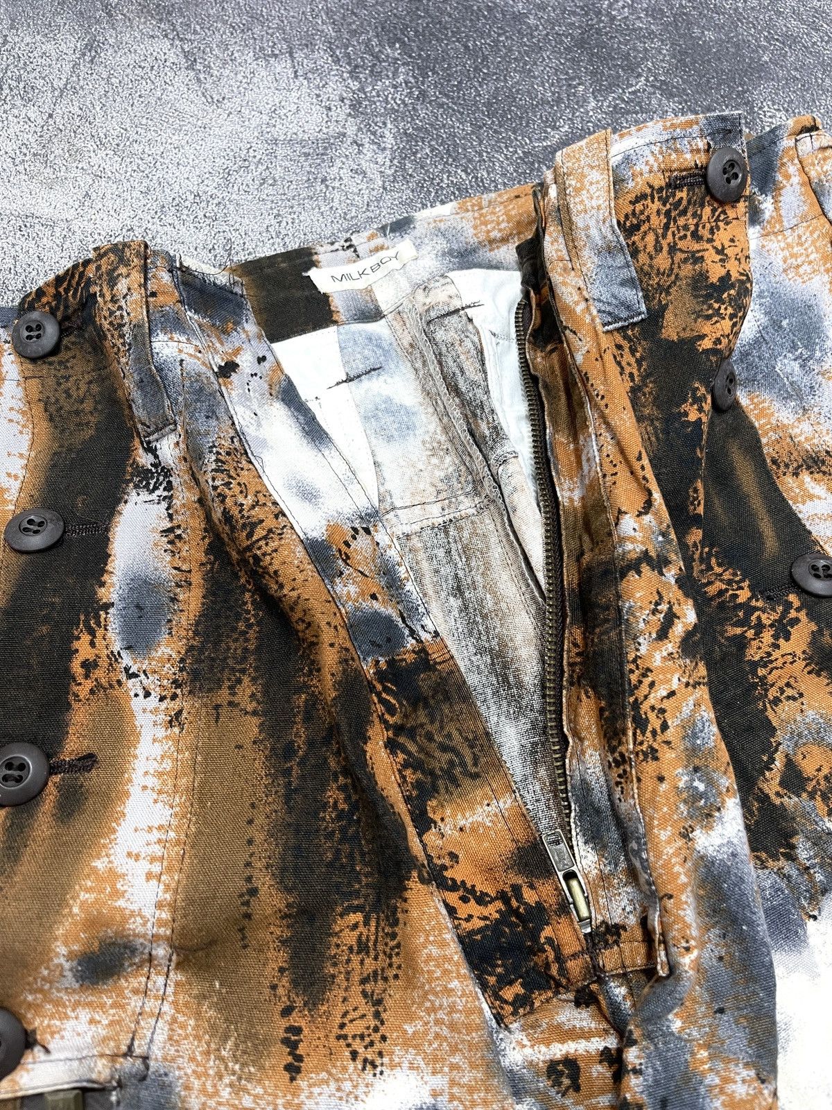 20471120 Archive MILKBOY Colapse Camo Multi Zip Cargo Pants Size US 35 - 10 Thumbnail