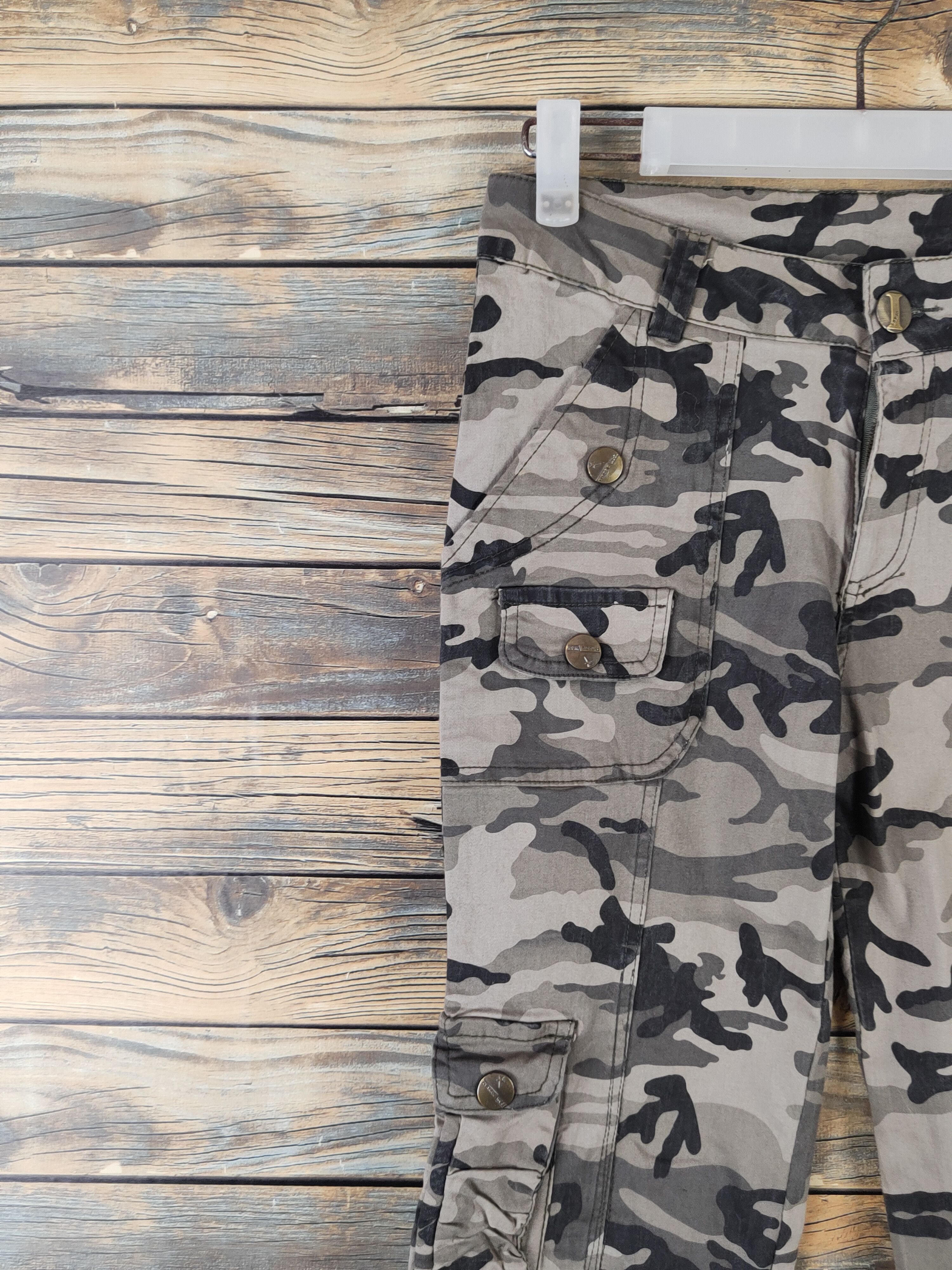 Japanese Brand DLL Japanese Brand Camouflage Multipocket Cargo Pants #234 Size 26" / US 2 / IT 38 - 3 Thumbnail