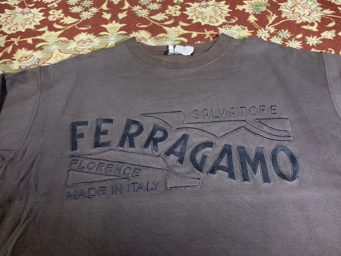 Salvatore Ferragamo × Vintage 90s SALVATORE FERRAGAMO EMBROIDERED LOGO SWEATSHIRT FADED Size US M / EU 48-50 / 2 - 5 Thumbnail