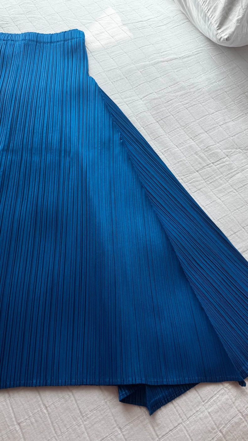 Issey Miyake Issey Miyake size:3 Blue pleated skirt Size 42" / US 20 - 4 Thumbnail