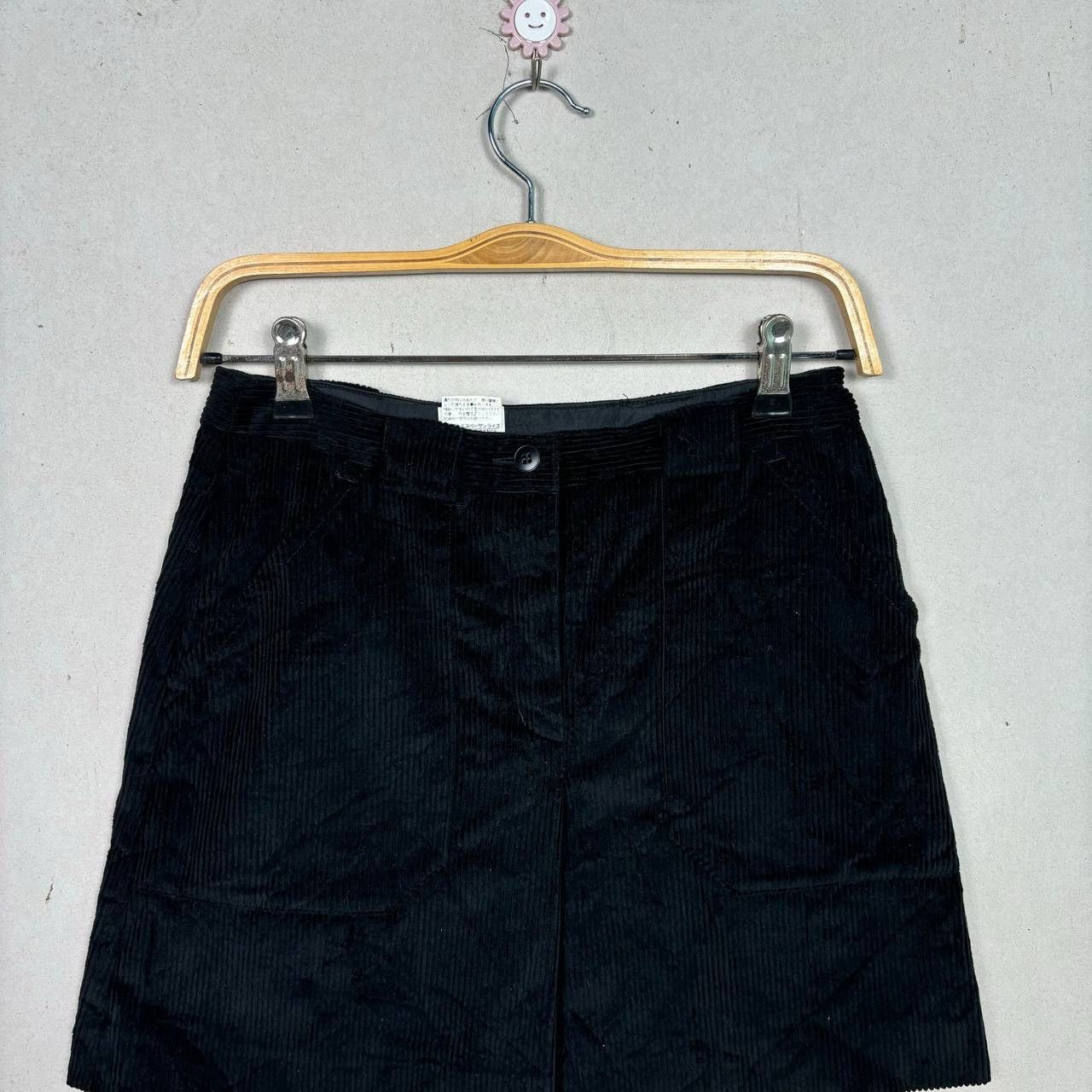 agnes b. Agnes B. France Corduroy Black Skirt Size 28" / US 6 / IT 42 - 3 Thumbnail