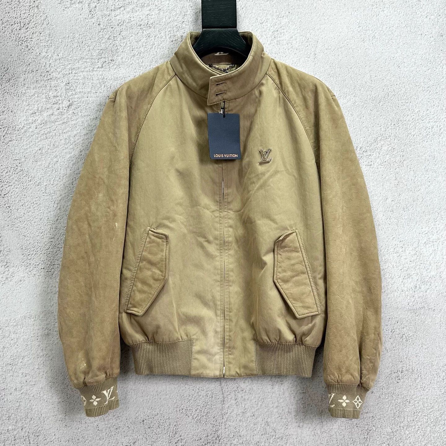 Louis Vuitton LV khaki zip jacket back arm check metal logo 46 Size US S / EU 44-46 / 1 - 1 Thumbnail