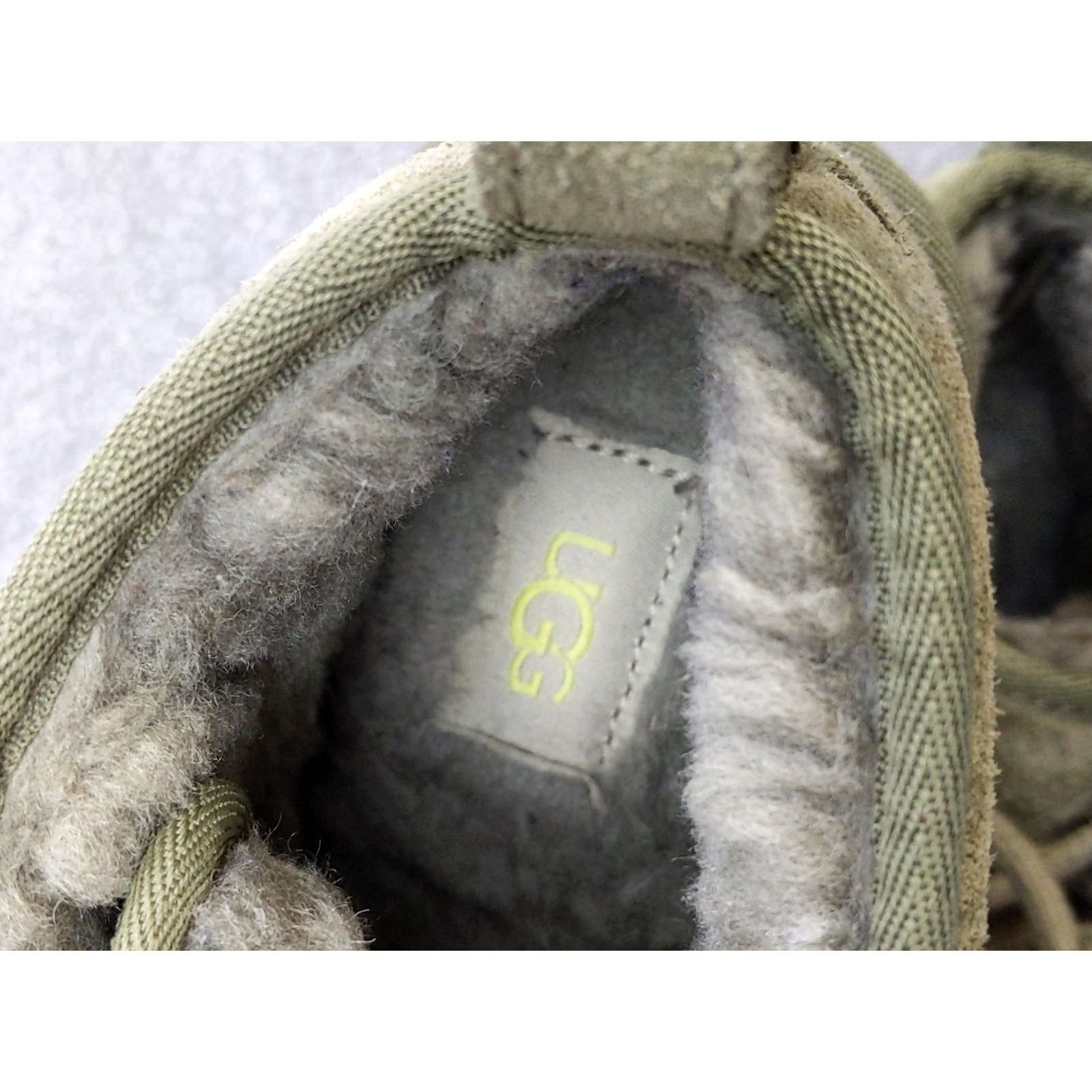 Ugg UGG Womens Chukka Boot 5 Green Suede Sheepskin Lined Flat Rubber Sole Casual Winter Shoes Mens? Size US 5 / IT 35 - 7 Thumbnail