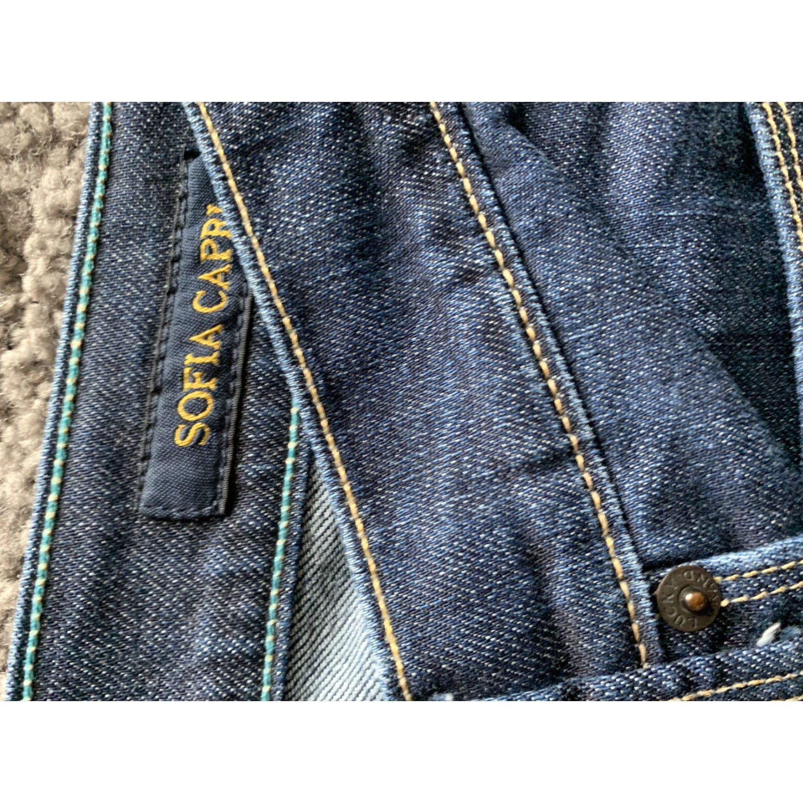 Lucky Brand Lucky Brand Sofia Capri Jean's Women's 4x27 Dark Blue Nice EUC Size 27" / US 4 / IT 40 - 7 Thumbnail