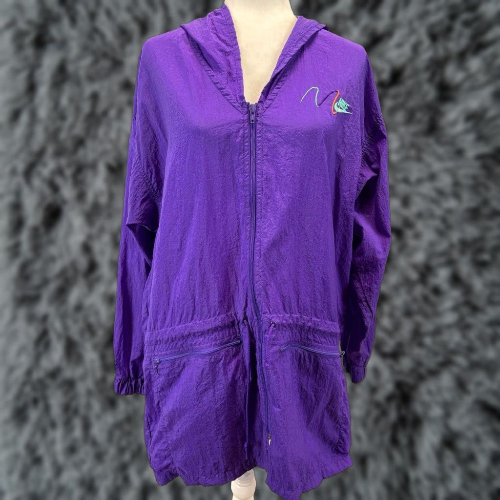 Nike VINTAGE Nike Windbreaker Jacket Women Medium Purple Hooded Mid-Length 90s Nylon Windbreaker, Zip Closure, Activewear, Regular Size, Womens Size M / US 6-8 / IT 42-44 - 1 Thumbnail