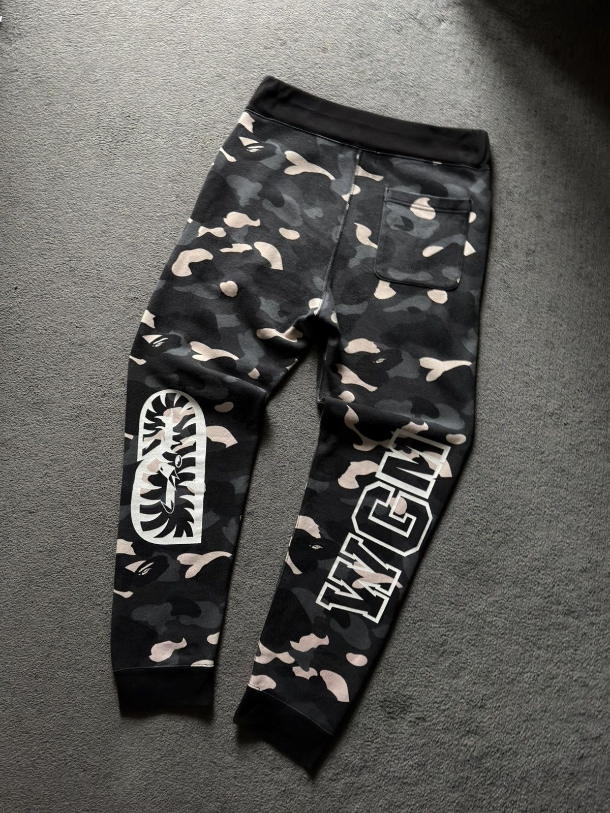 Bape BAPE City Camo Shark Sweat Pants Black Glow In The Dark Size US 32 / EU 48 - 5 Thumbnail