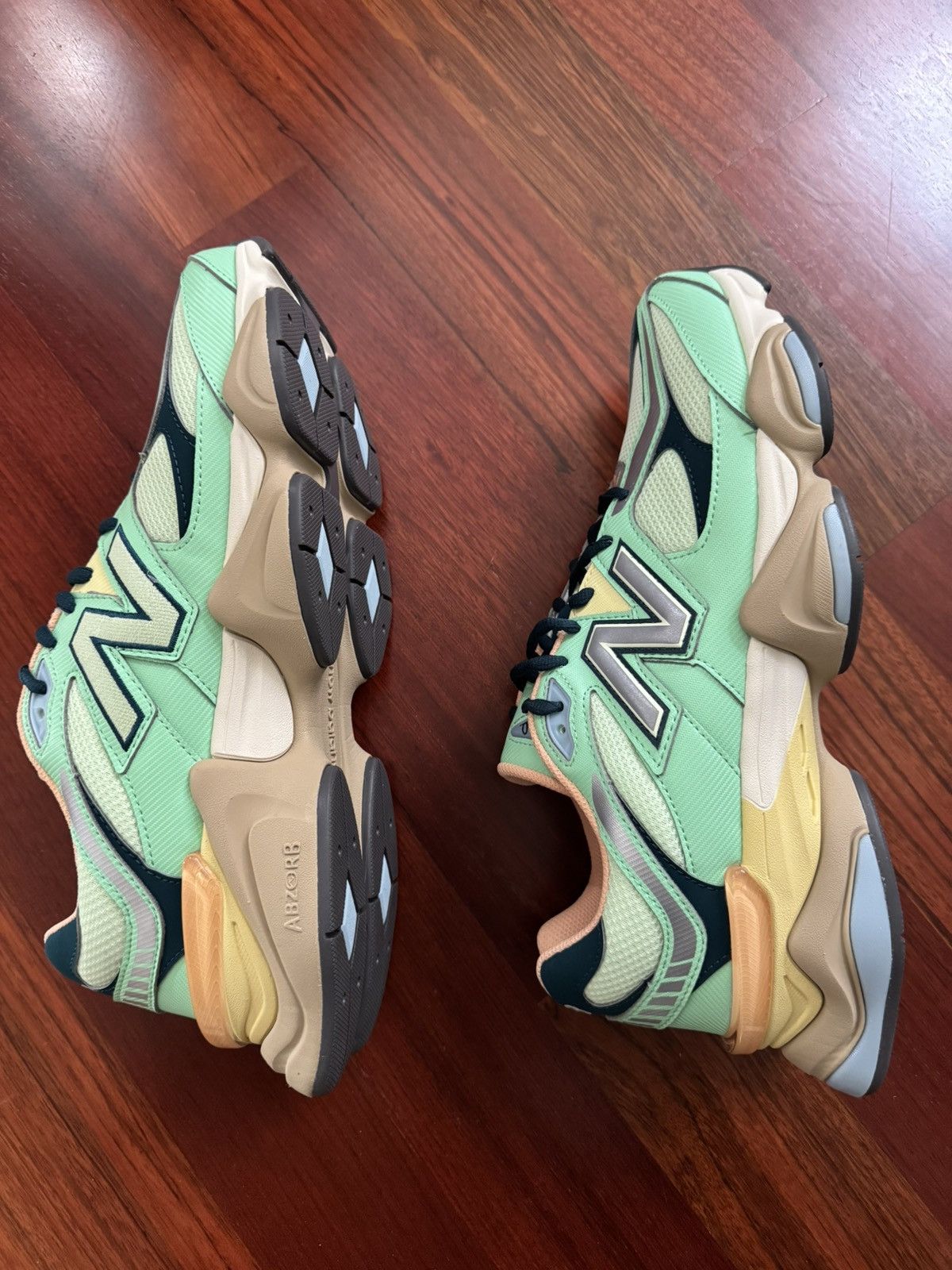 New Balance New balance 9060 Size US 12.5 / EU 45-46 - 3 Thumbnail