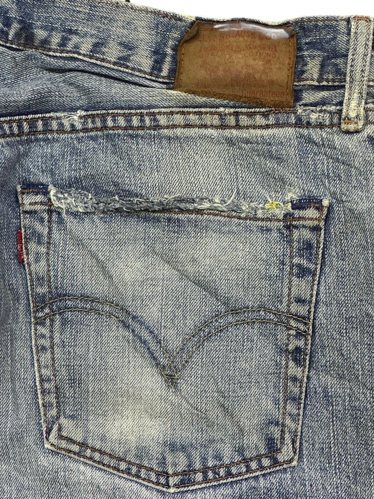 Levi's Vintage Levi’s 502 Distressed Straight Fit Denim Faded Wash Size US 36 / EU 52 - 8 Thumbnail