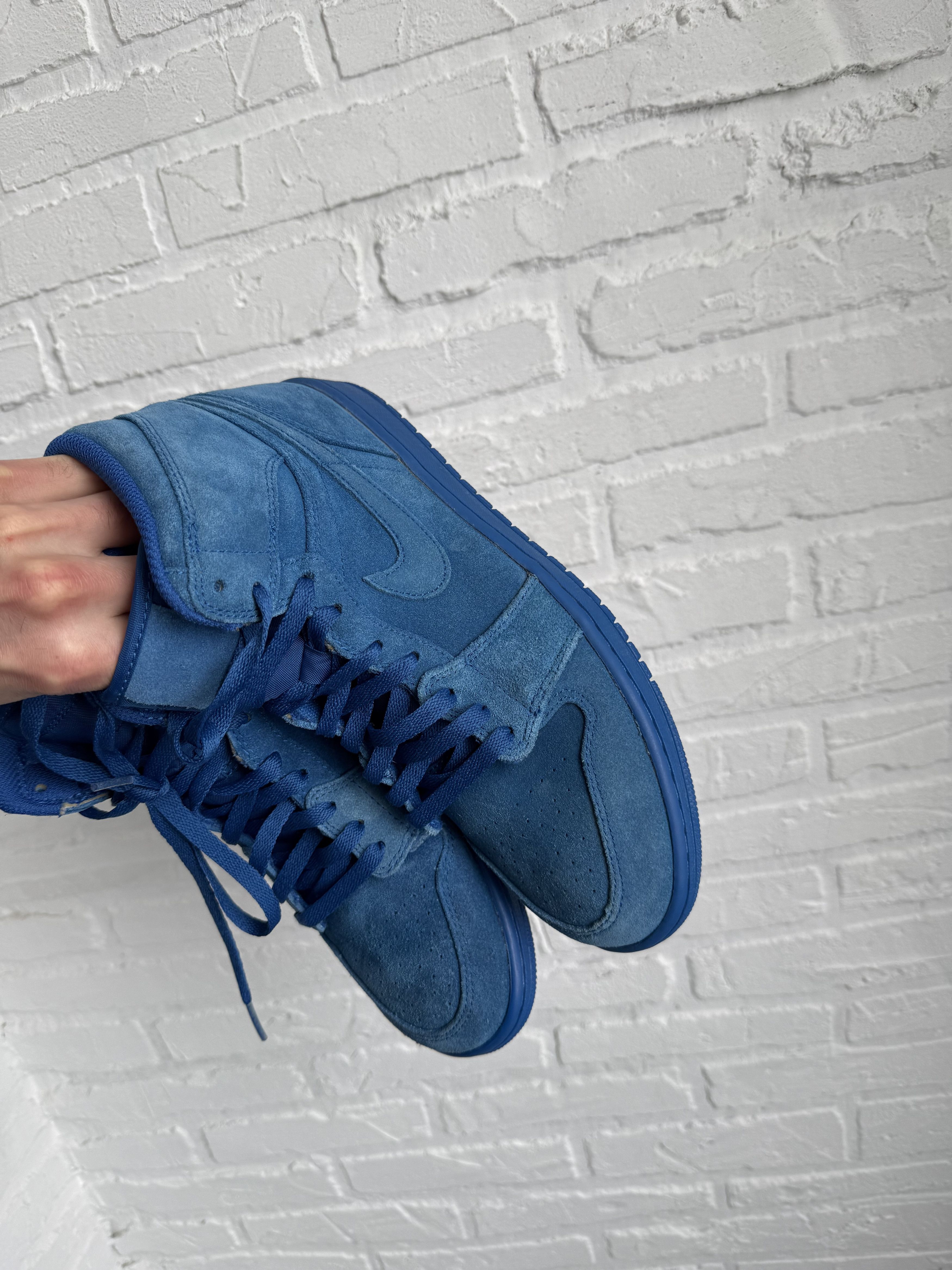 Nike Nike Air Jordan 1 Retro High Blue Suede Size US 9 / EU 42 - 14 Thumbnail