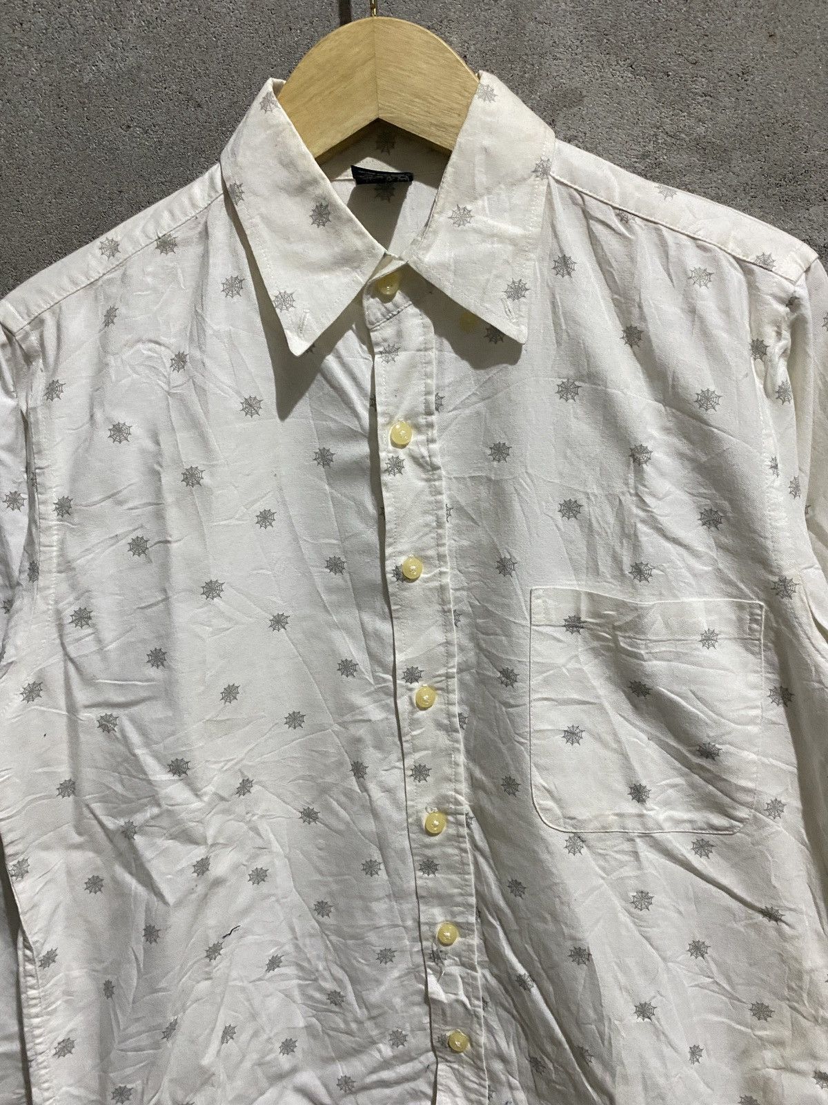 If Six Was Nine × Japanese Brand × Le Grande Bleu (L.G.B.) Buttons Devils Spider webs motif Size US M / EU 48-50 / 2 - 2 Thumbnail