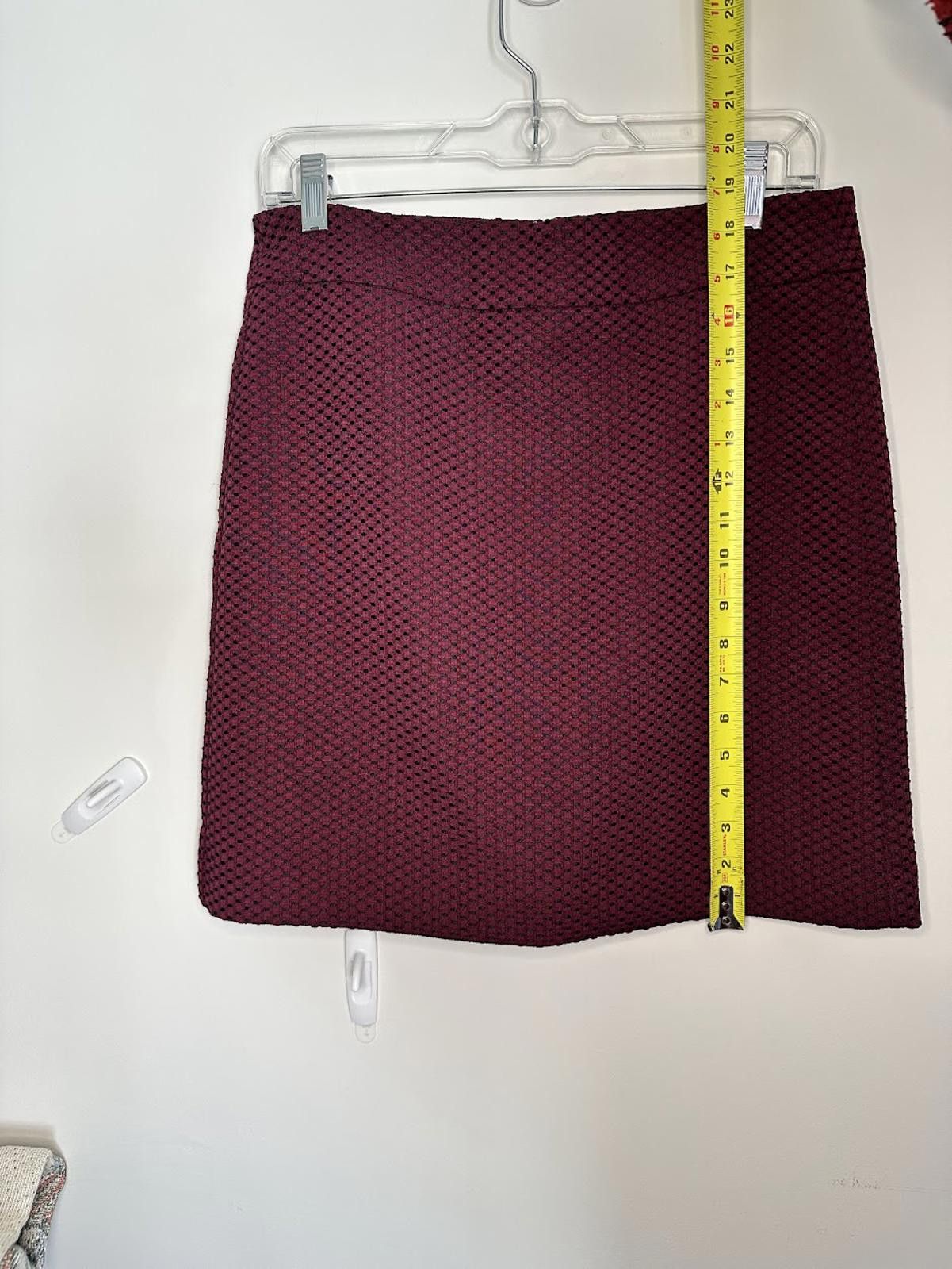Other Ann Taylor Loft - Burgundy Mini Skirt - Sz. 4 Size 27" / US 4 / IT 40 - 4 Thumbnail
