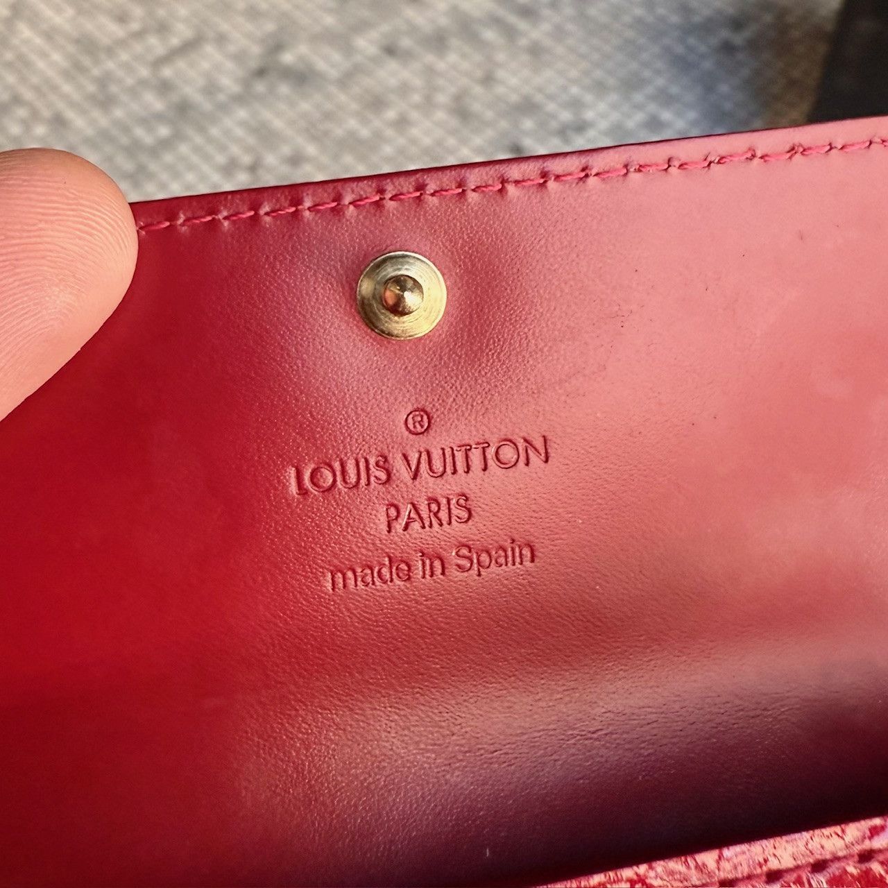 Louis Vuitton Louis Vuitton Vintage Red Vernis Monogram 4 Key Holder Size ONE SIZE - 11 Thumbnail