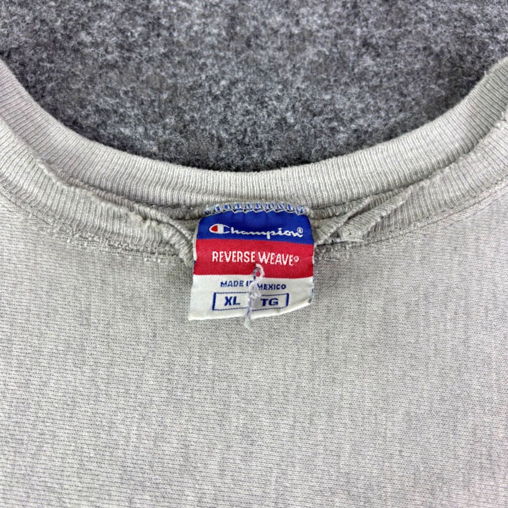 Champion VINTAGE Champion Sweatshirt Wide Reverse Weave Crew Neck XL Mens Gray 90s Size US XL / EU 56 / 4 - 3 Thumbnail