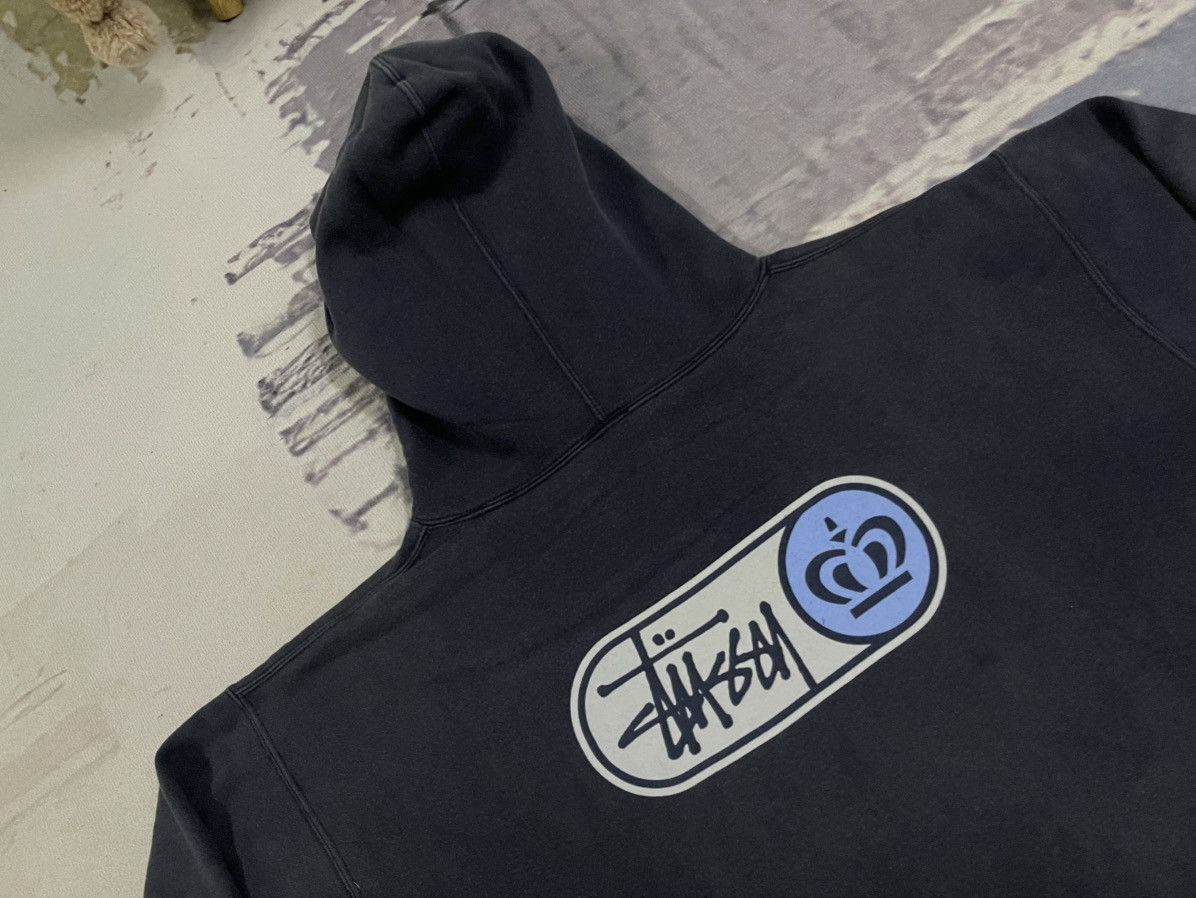 Stussy 90s STUSSY CROWN PULLOVER HOODIE OVERALL FADED SIZE L Size US L / EU 52-54 / 3 - 12 Thumbnail
