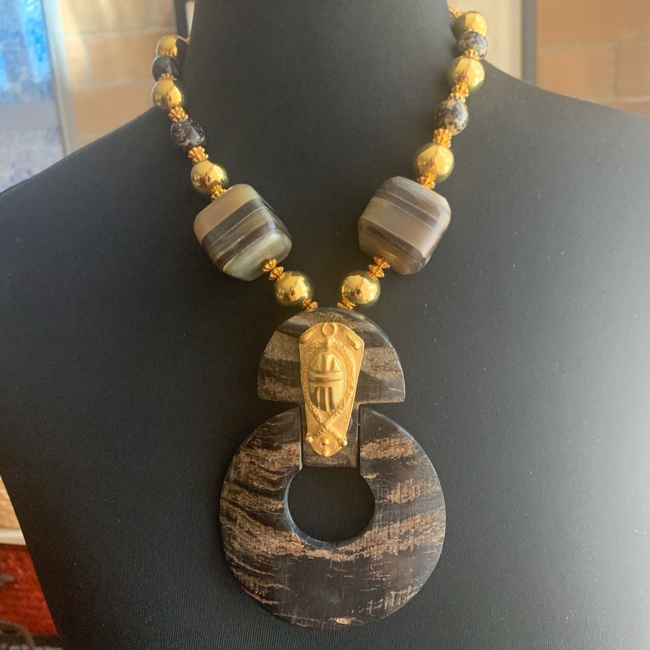 Vintage Vintage Gold Tone Brown Scarab Egyptian Necklace Earrings Size ONE SIZE - 8 Thumbnail