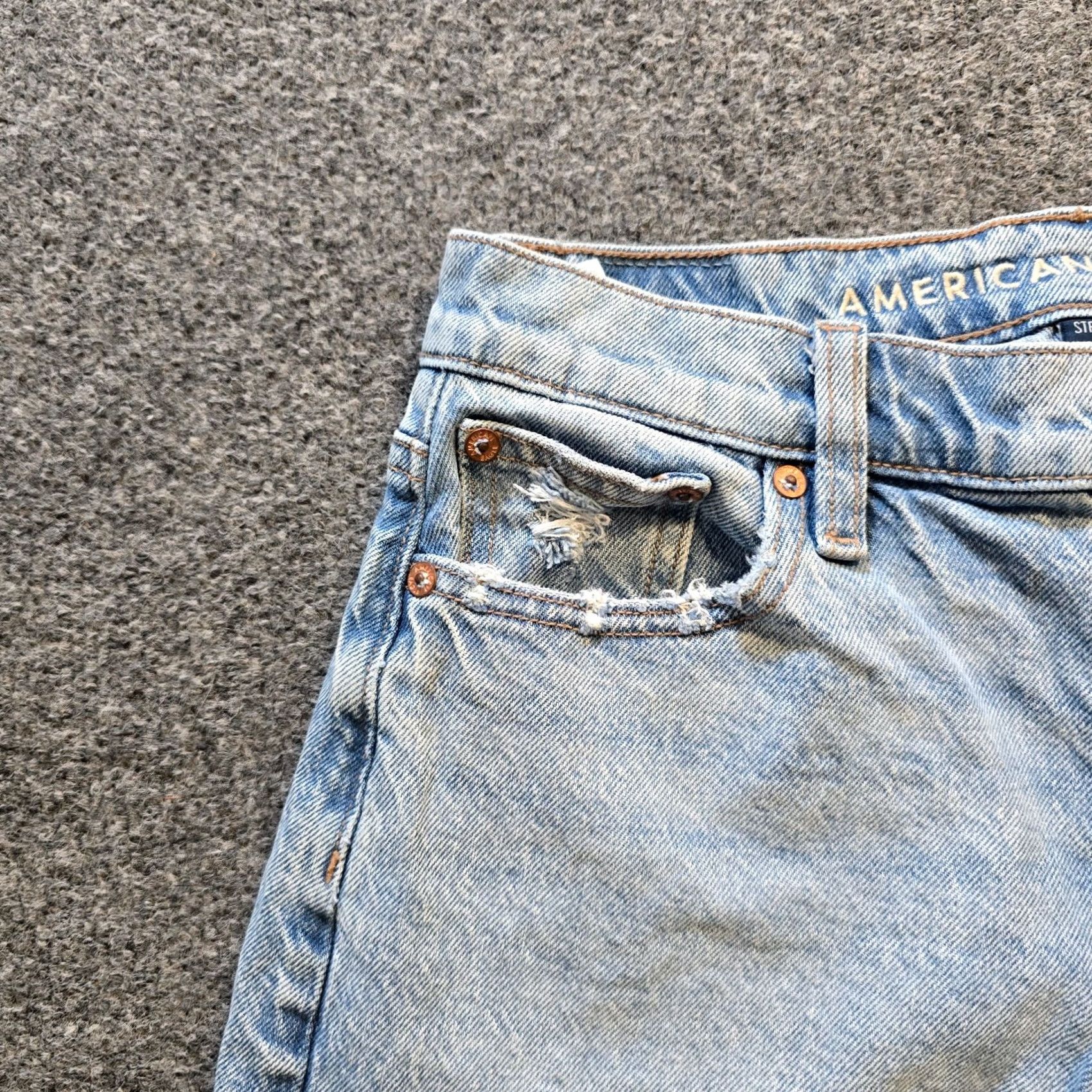 American Eagle Outfitters American Eagle Jeans Womens 00 Blue Lightwash Barrel Leg Baggy Mid Rise Casual Jeans Women 00 Blue Lightwash Barrel Leg Baggy Mid Rise Casual Size 24" / US 00 / IT 34 - 3 Thumbnail