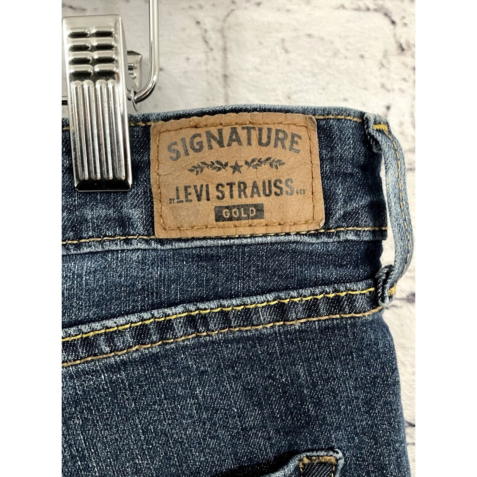 Vintage VINTAGE Signature Levi Strauss Gold Jeans Womens Blue Denim 33x30 Size 30" / US 8 / IT 44 - 5 Thumbnail
