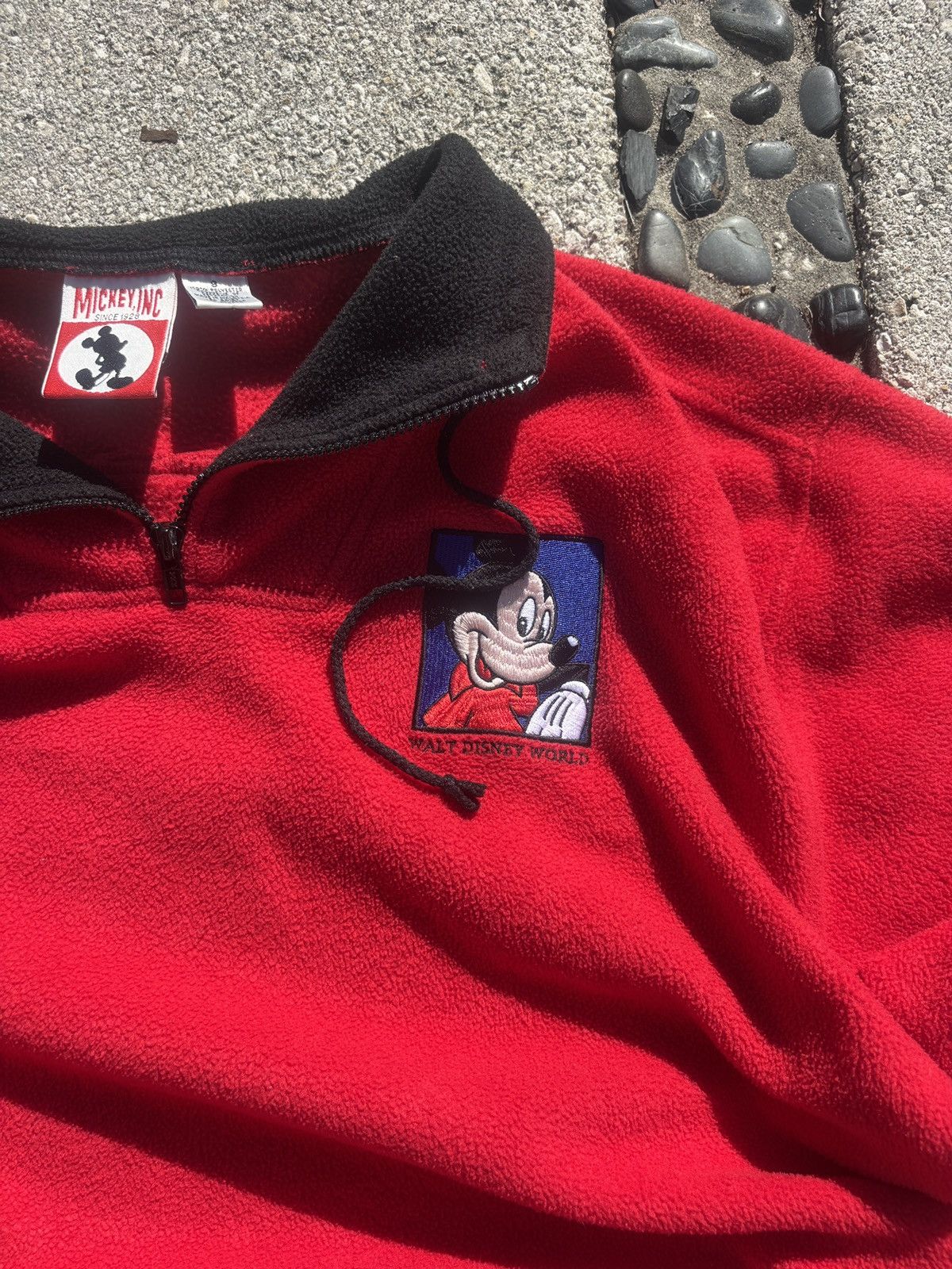 Disney 80s 90s mickey quarter zip Size US M / EU 48-50 / 2 - 4 Thumbnail