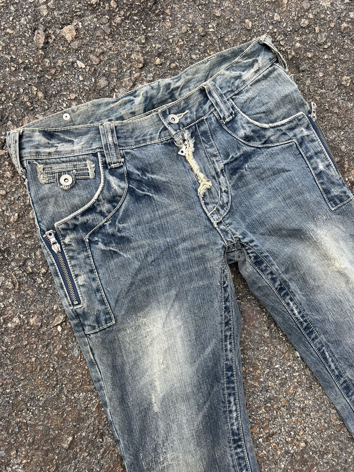 semanticdesign Semanticdesign Distressed Jeans Size US 32 / EU 48 - 2 Thumbnail