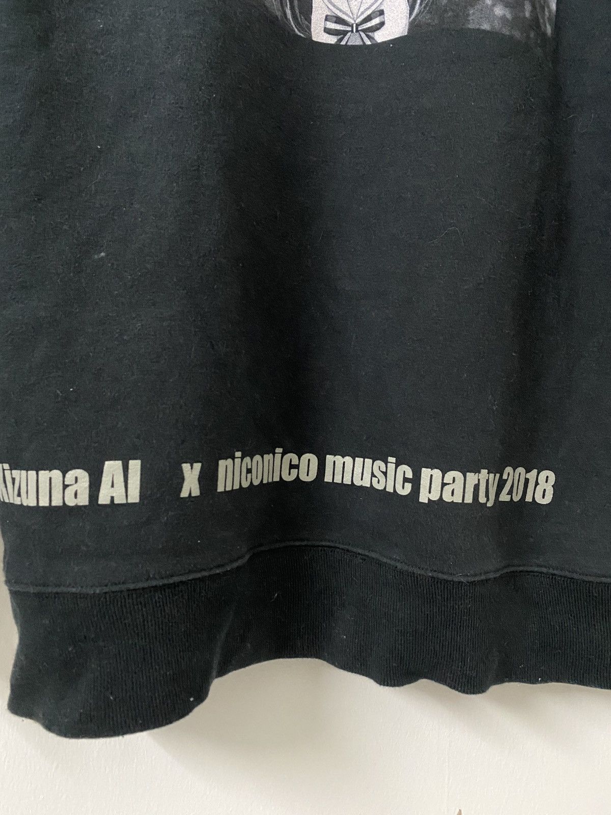Vintage Kizuna Ai Pullover Hoodie