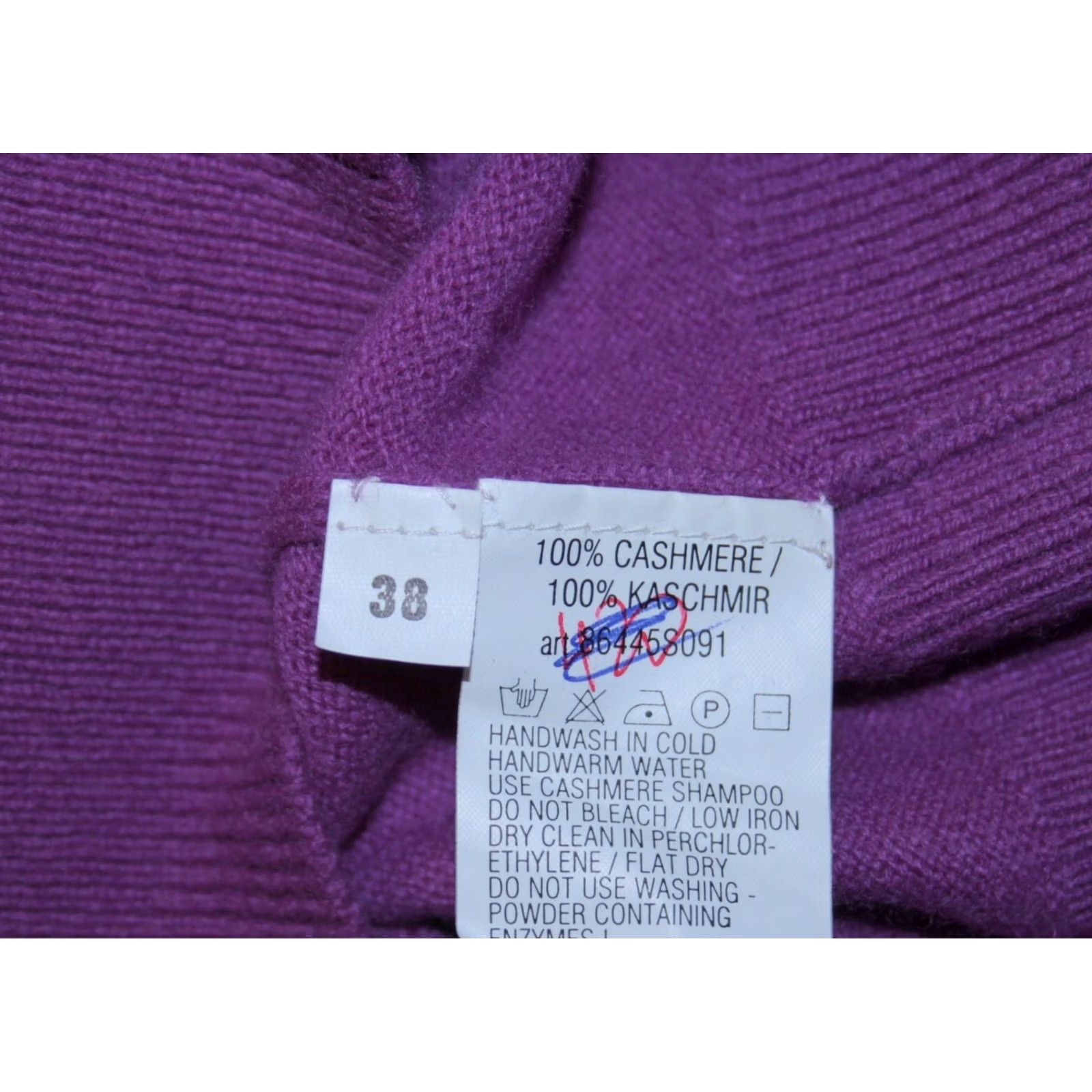 Vintage Repeat Cardigan Purple 100% cashmere Jumper Size 38 Womens V-Neck Dutch Brand Repeat Cardigan Purple 100% cashmere Size 38 Womens V-Neck Size XS / US 0-2 / IT 36-38 - 5 Thumbnail