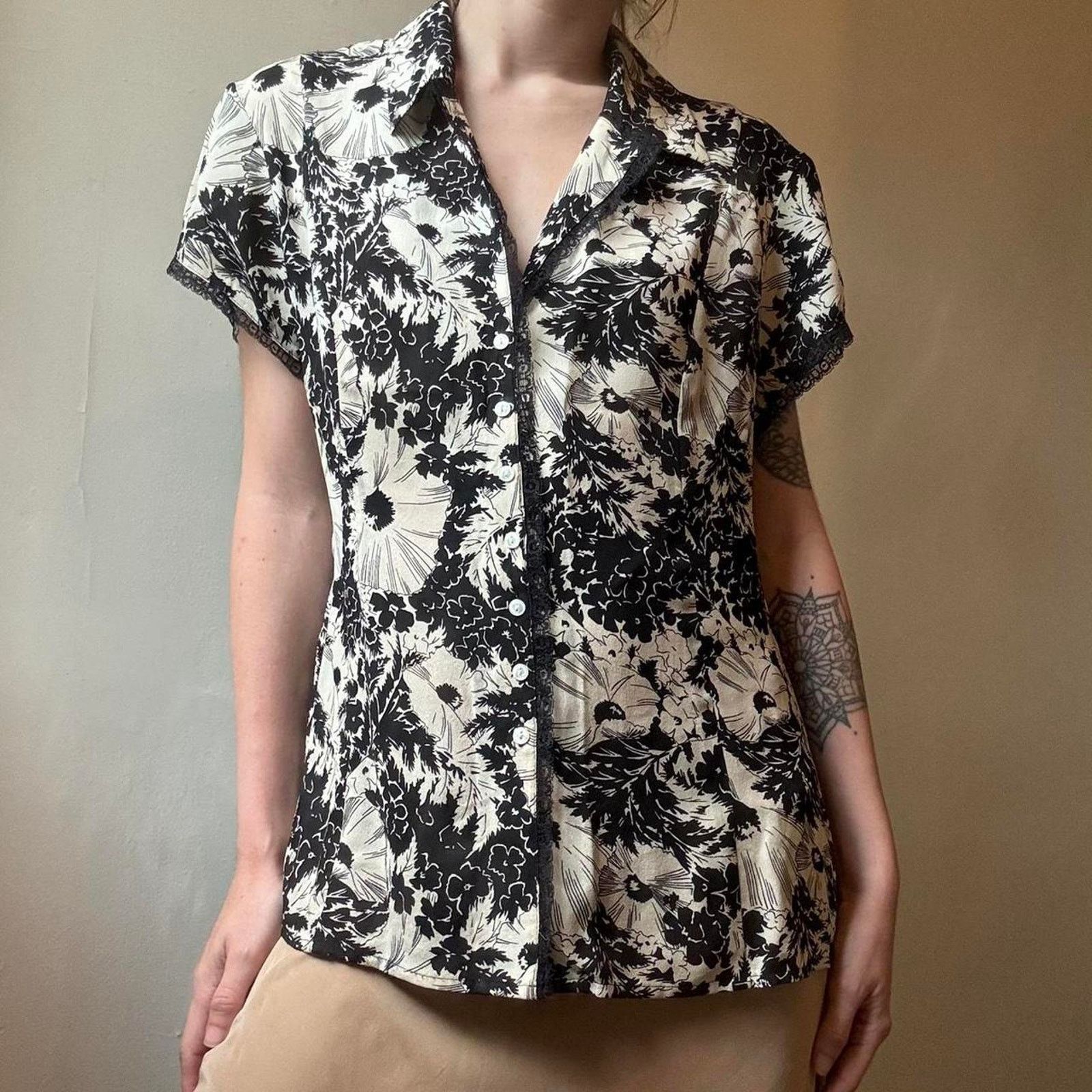 Jones New York Vintage Jones New York Poppy Silk Button Down Blouse 10 Size L / US 10 / IT 46 - 6 Thumbnail