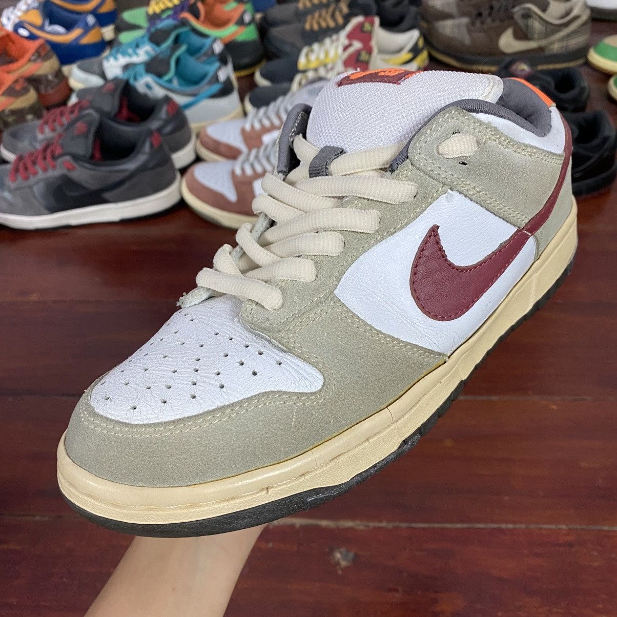 Nike SB Dunk Low Crimson 2006 Size US 8 / EU 41 - 7 Thumbnail