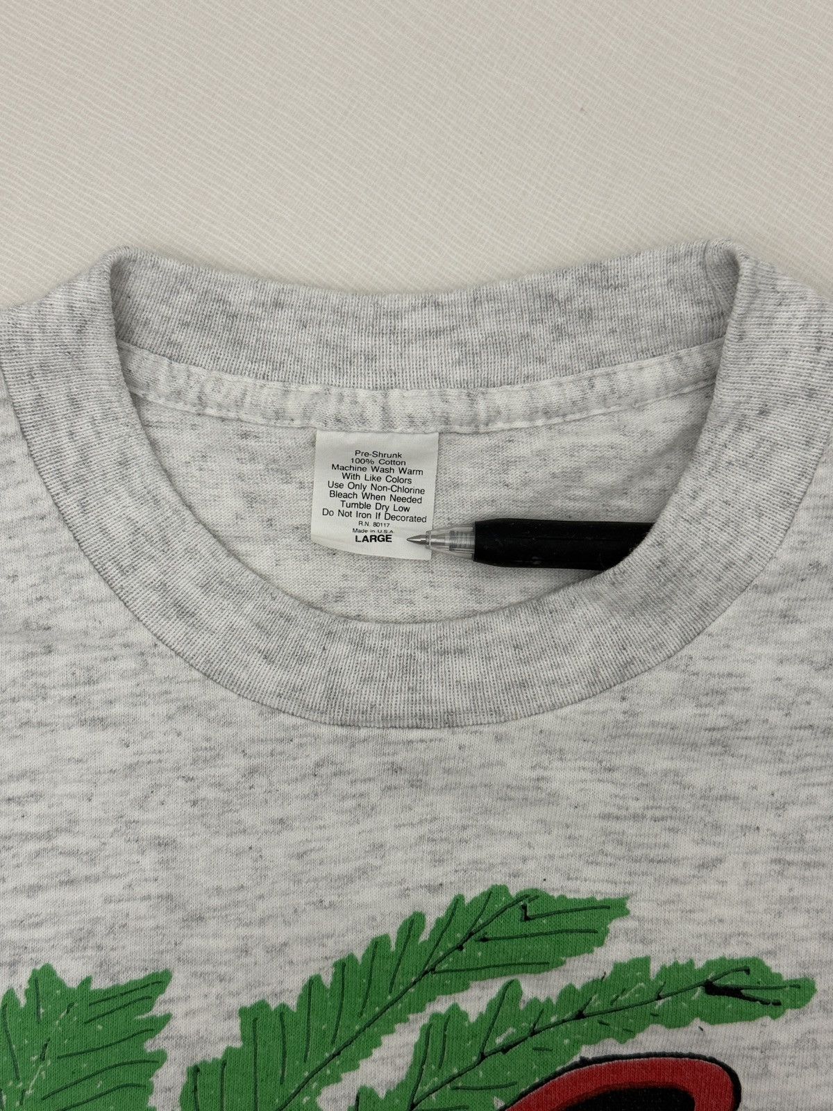 Warner Bros Vintage 90s Bugs Bunny Graphic TShirt Single Stitch 1994 Size US L / EU 52-54 / 3 - 4 Thumbnail