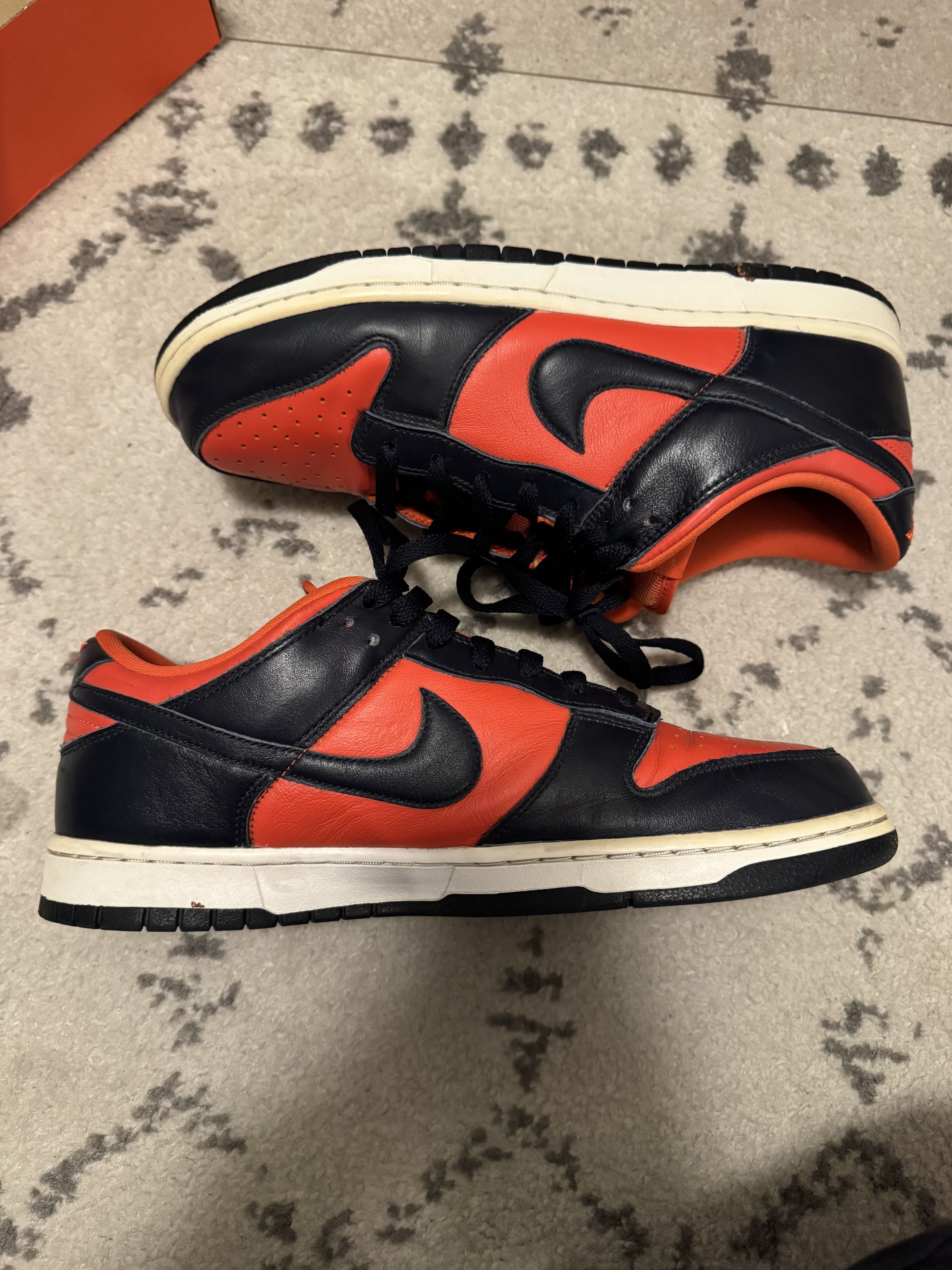 Nike Nike Dunk Low Champs Villanueva Size US 10.5 / EU 43-44 - 2 Thumbnail