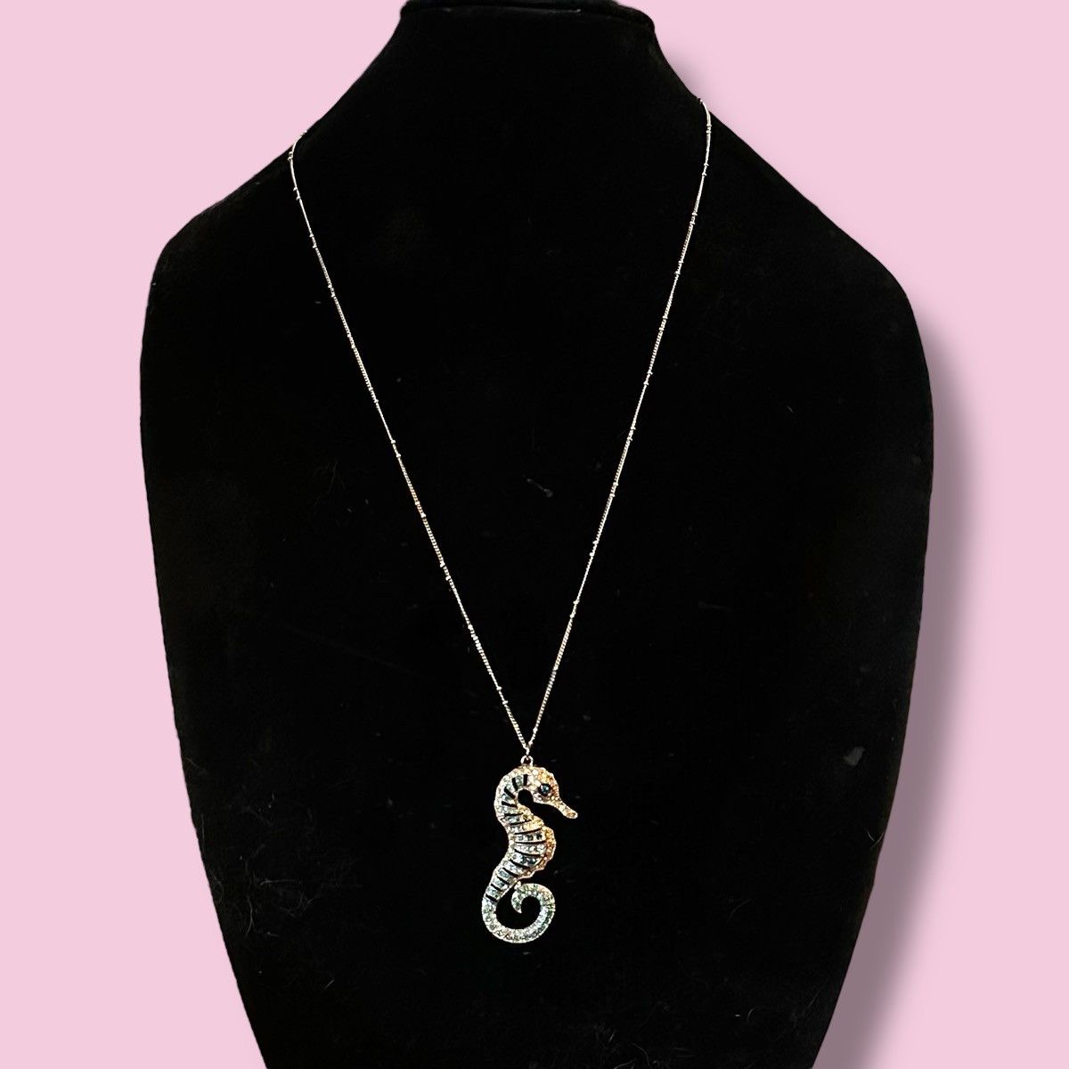 Other Gold tone rhinestone seahorse pendant necklace Size ONE SIZE - 2 Thumbnail