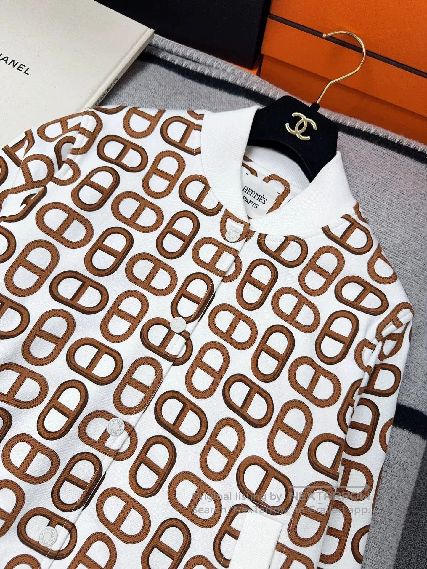 Hermes Hermes Logo Print White Jacket. Size US M / EU 48-50 / 2 - 2 Thumbnail
